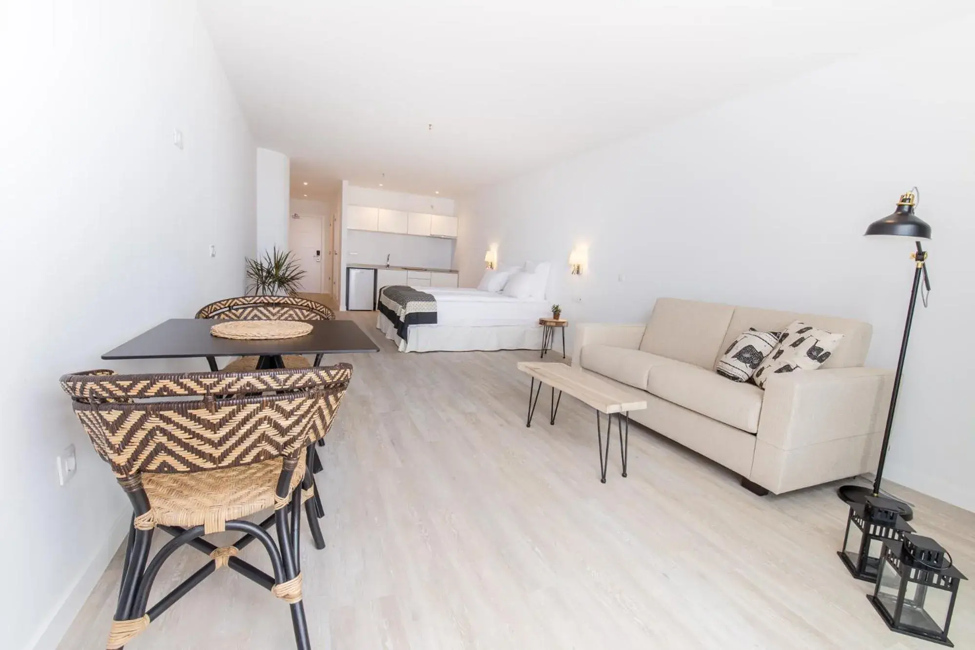 Photo of the whole room in Atlantic Holiday Hotel Photo of the whole room in Atlantic Holiday Hotel