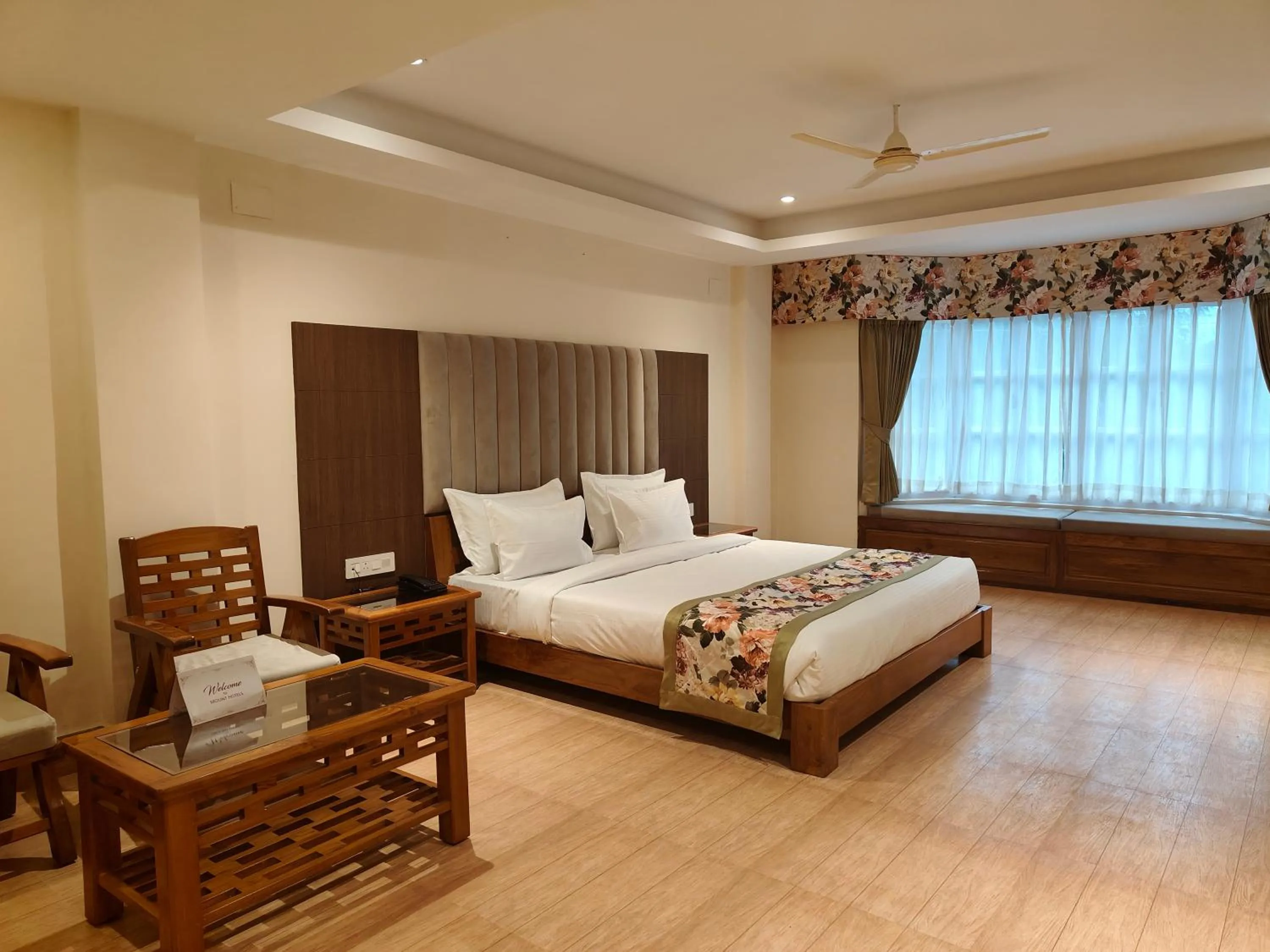 Photo of the whole room, Bed in Mount Polaris Suites & Spa