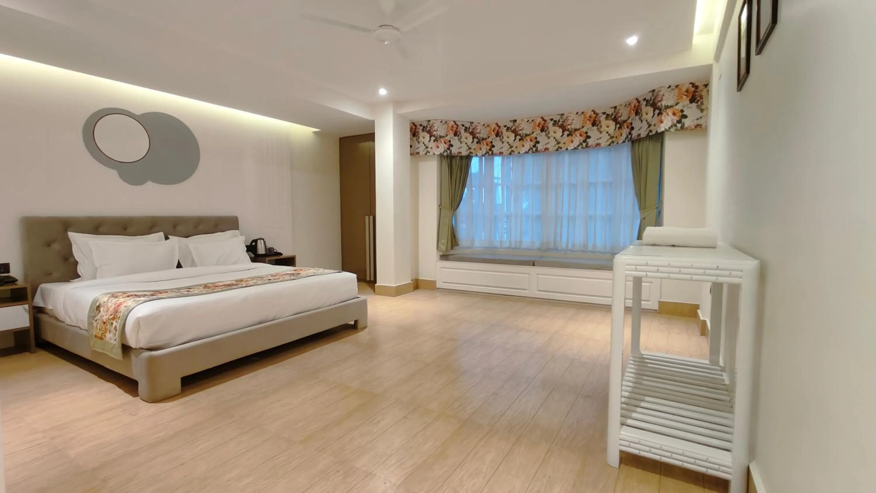 Bed in Mount Polaris Suites & Spa