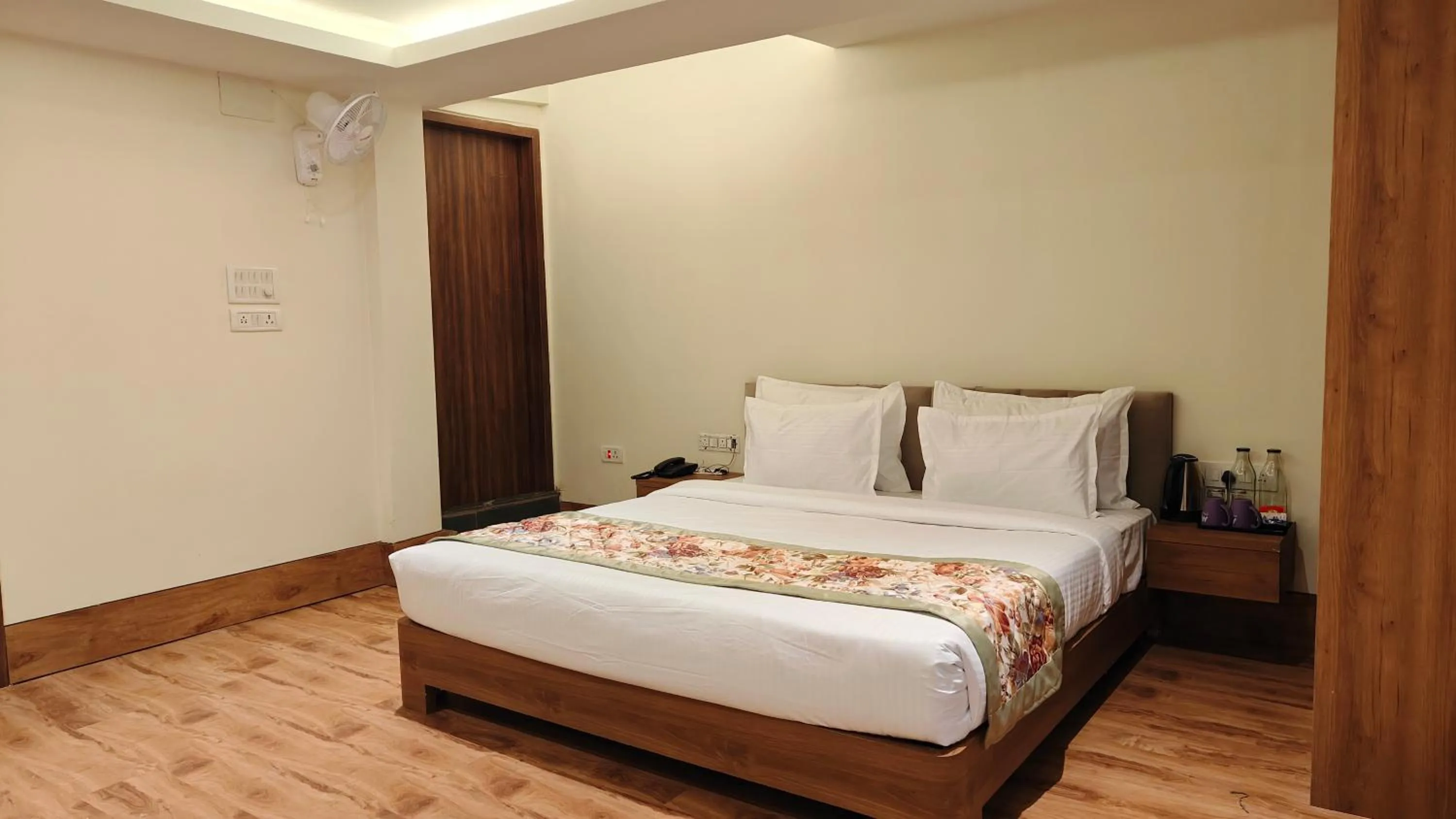 Bedroom, Bed in Mount Polaris Suites & Spa