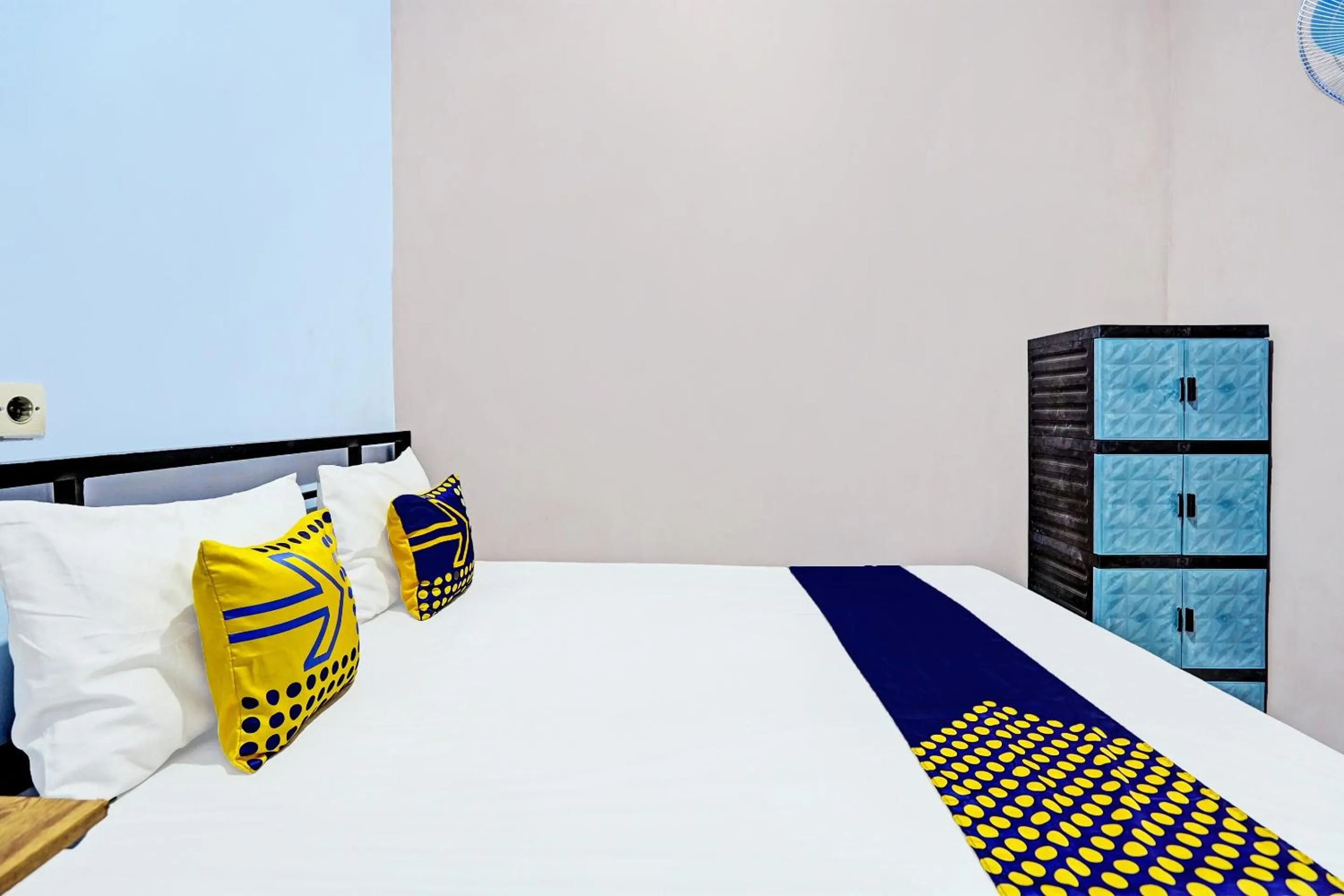 Bedroom, Bed in Hotel O Sobat Ijen HomestayNearSungai Prengsengan