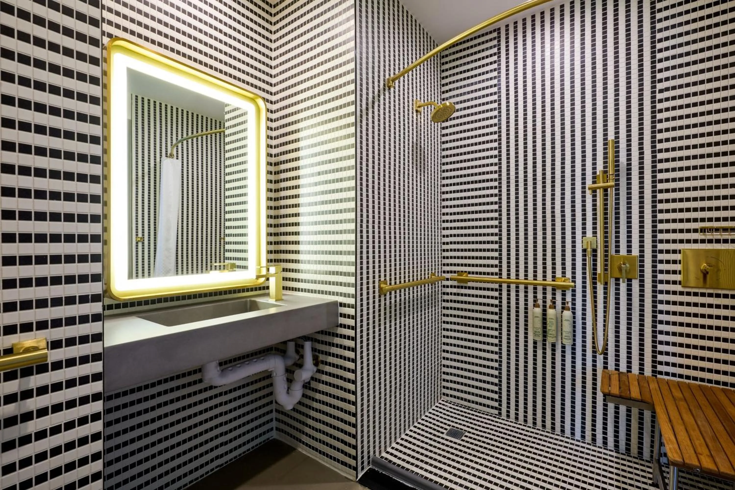 Photo of the whole room in Renaissance New York Harlem Hotel