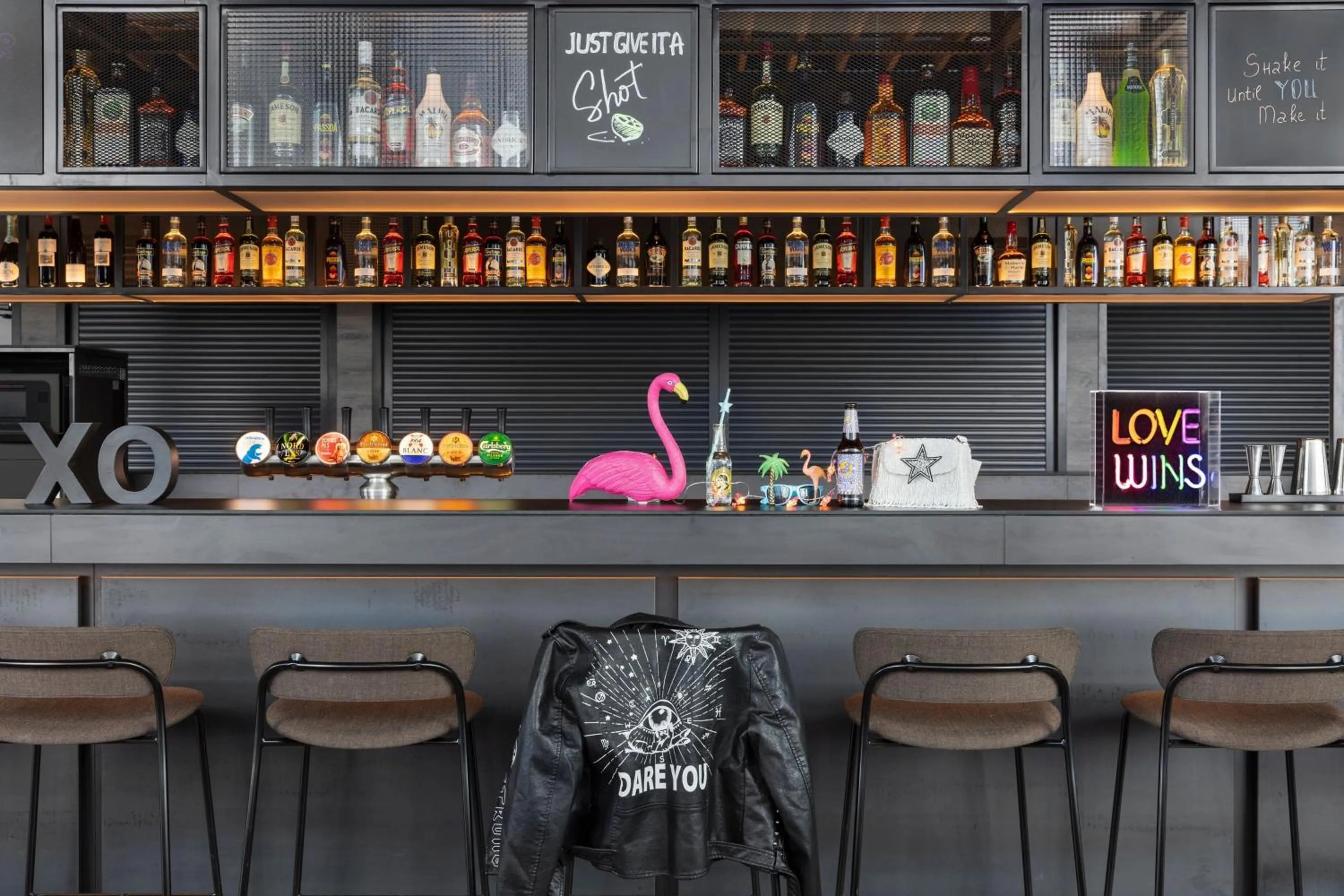 Lounge or bar in Moxy Tromso