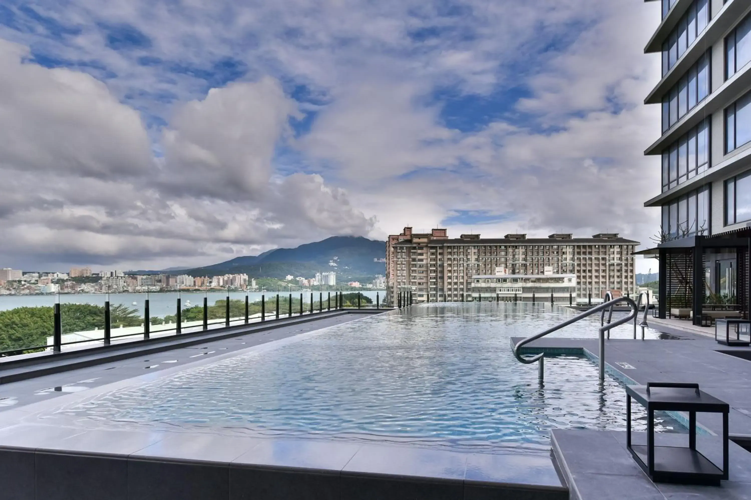 Swimming Pool in Four Points by Sheraton Taipei Bali