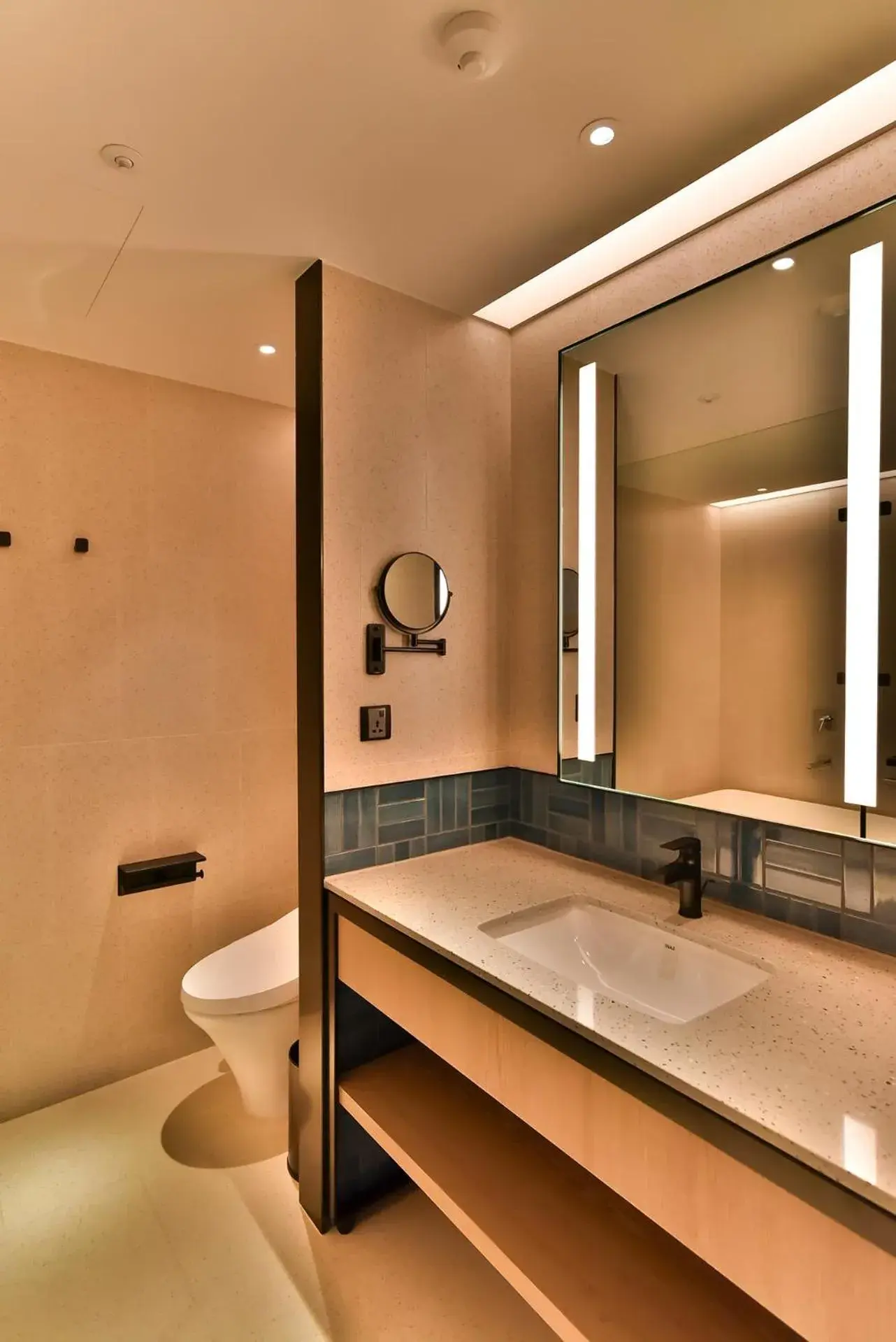 Toilet, Bathroom in Four Points by Sheraton Taipei Bali