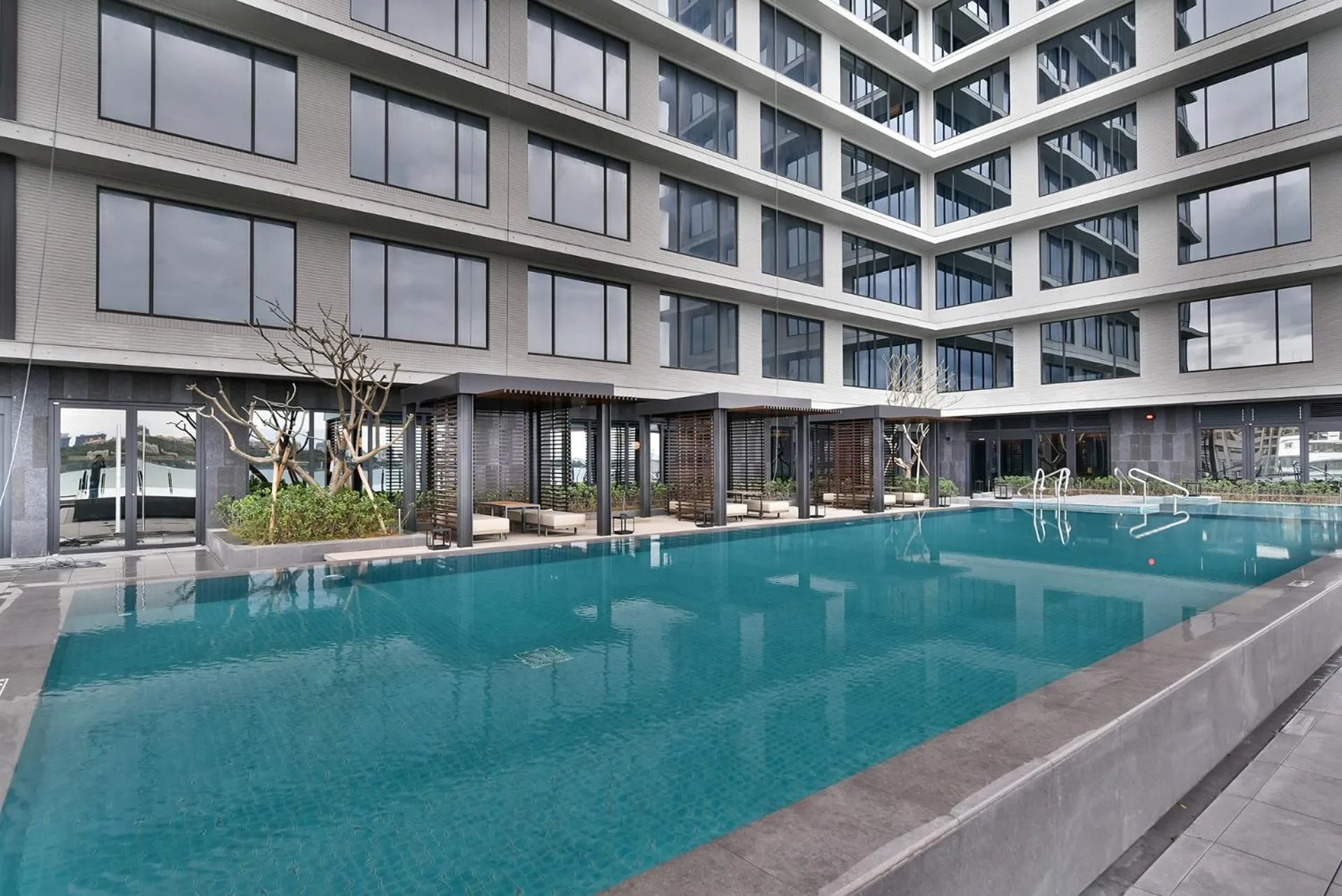 Swimming pool in Four Points by Sheraton Taipei Bali