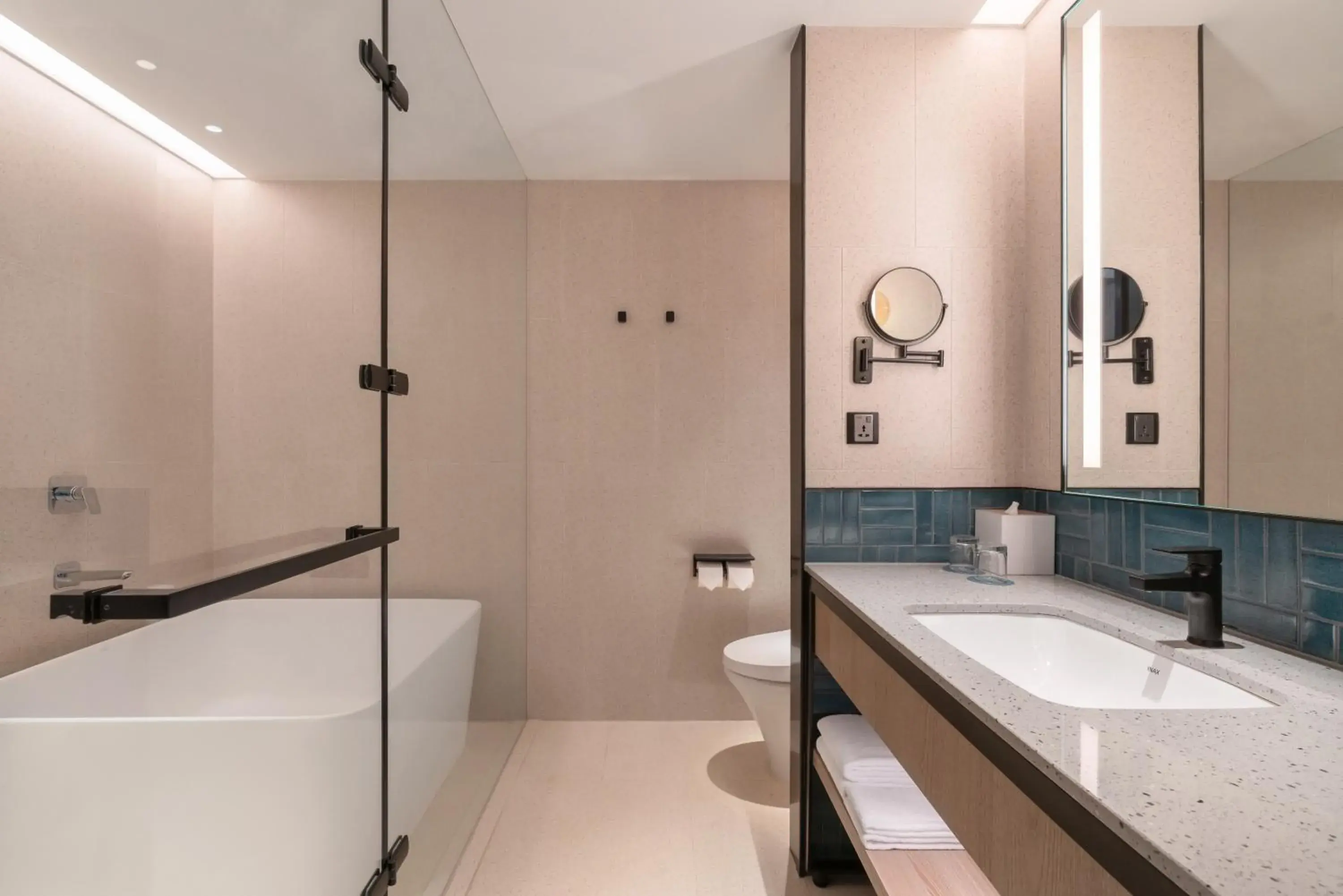 Bathroom in Four Points by Sheraton Taipei Bali