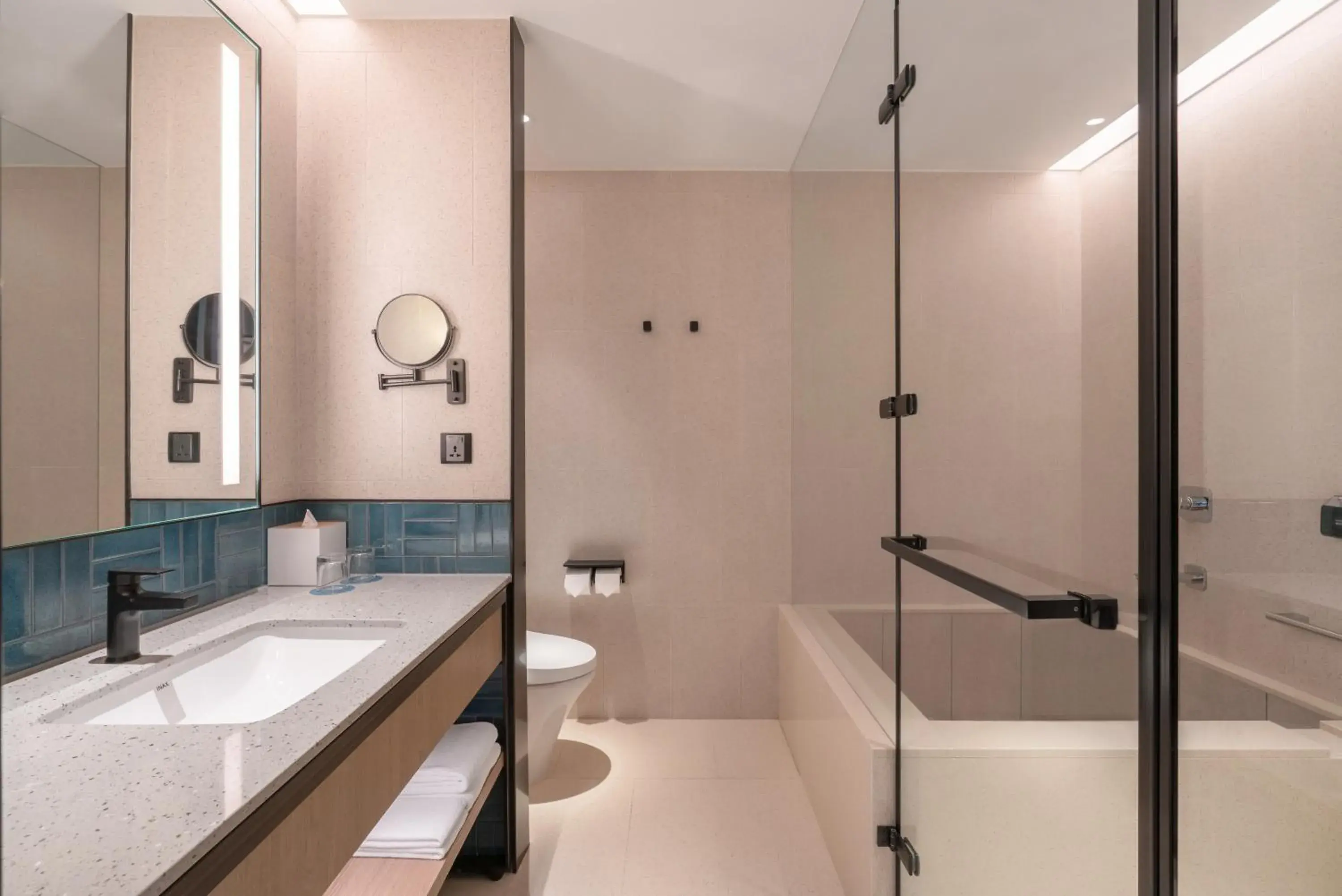 Bathroom in Four Points by Sheraton Taipei Bali