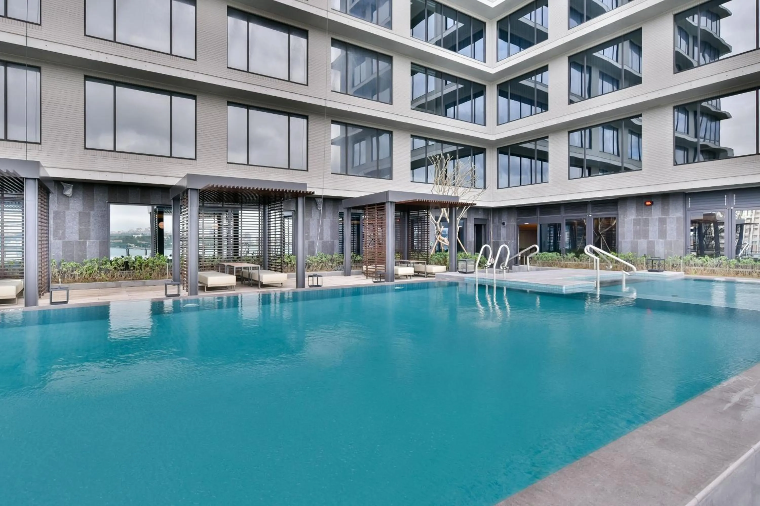 Swimming pool in Four Points by Sheraton Taipei Bali