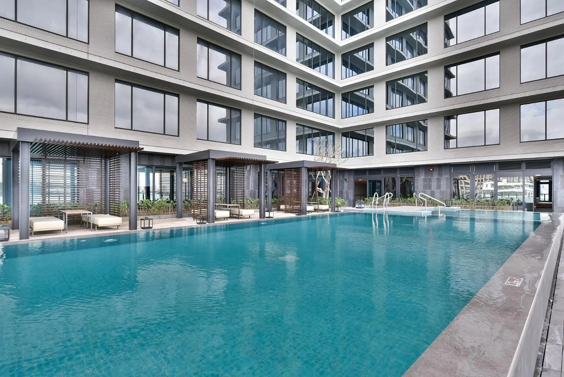 Swimming pool in Four Points by Sheraton Taipei Bali