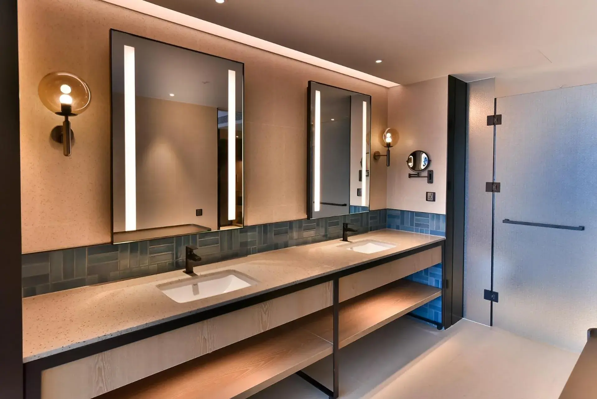 Bathroom in Four Points by Sheraton Taipei Bali