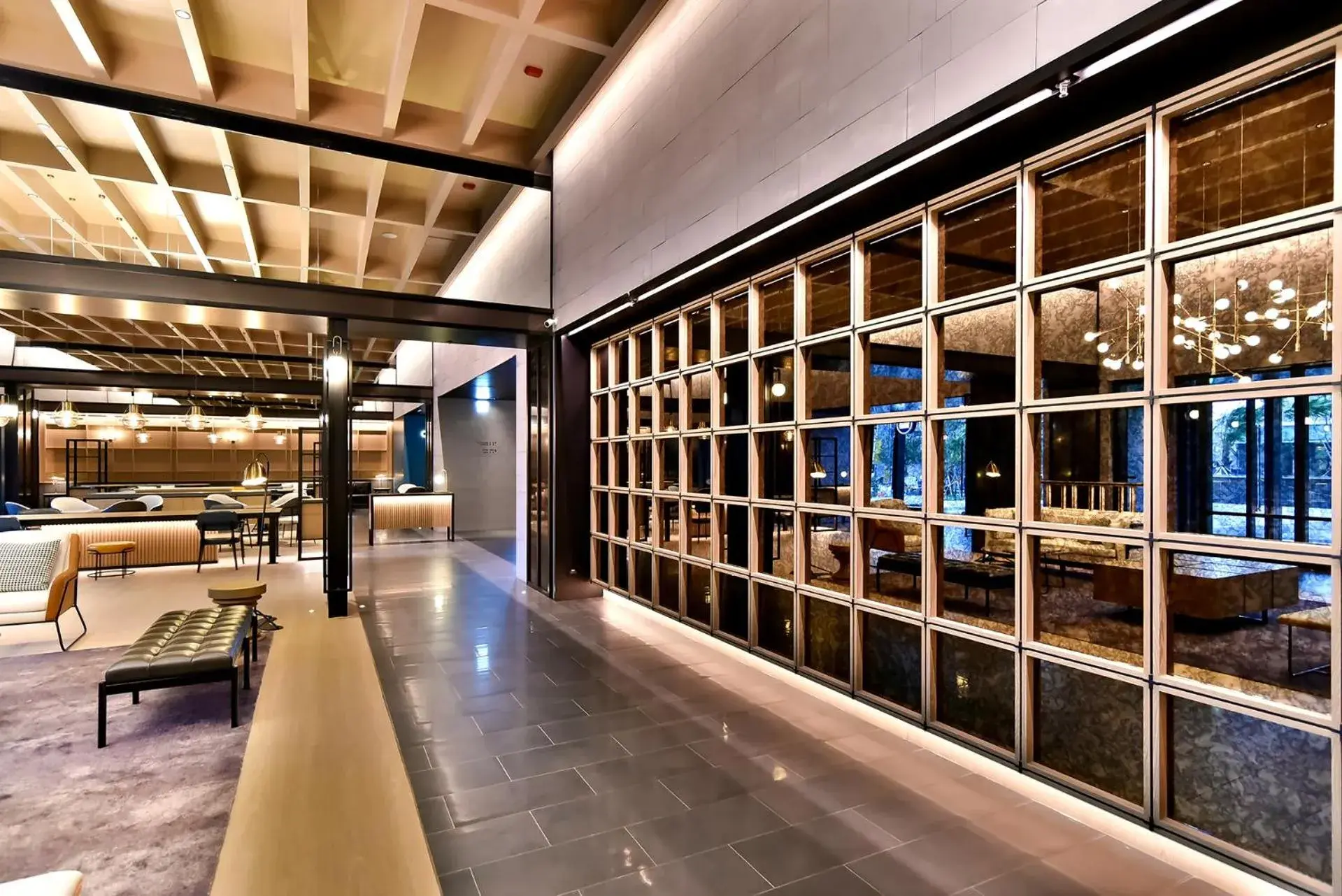 Lobby or reception in Four Points by Sheraton Taipei Bali