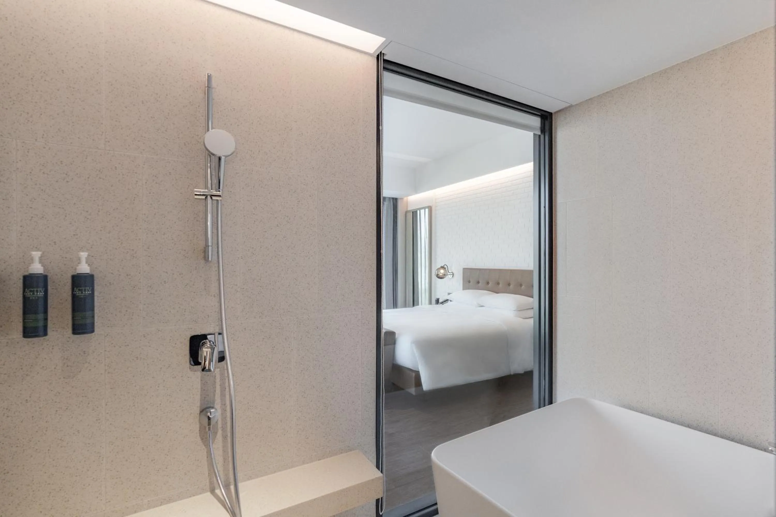 Bed in Four Points by Sheraton Taipei Bali