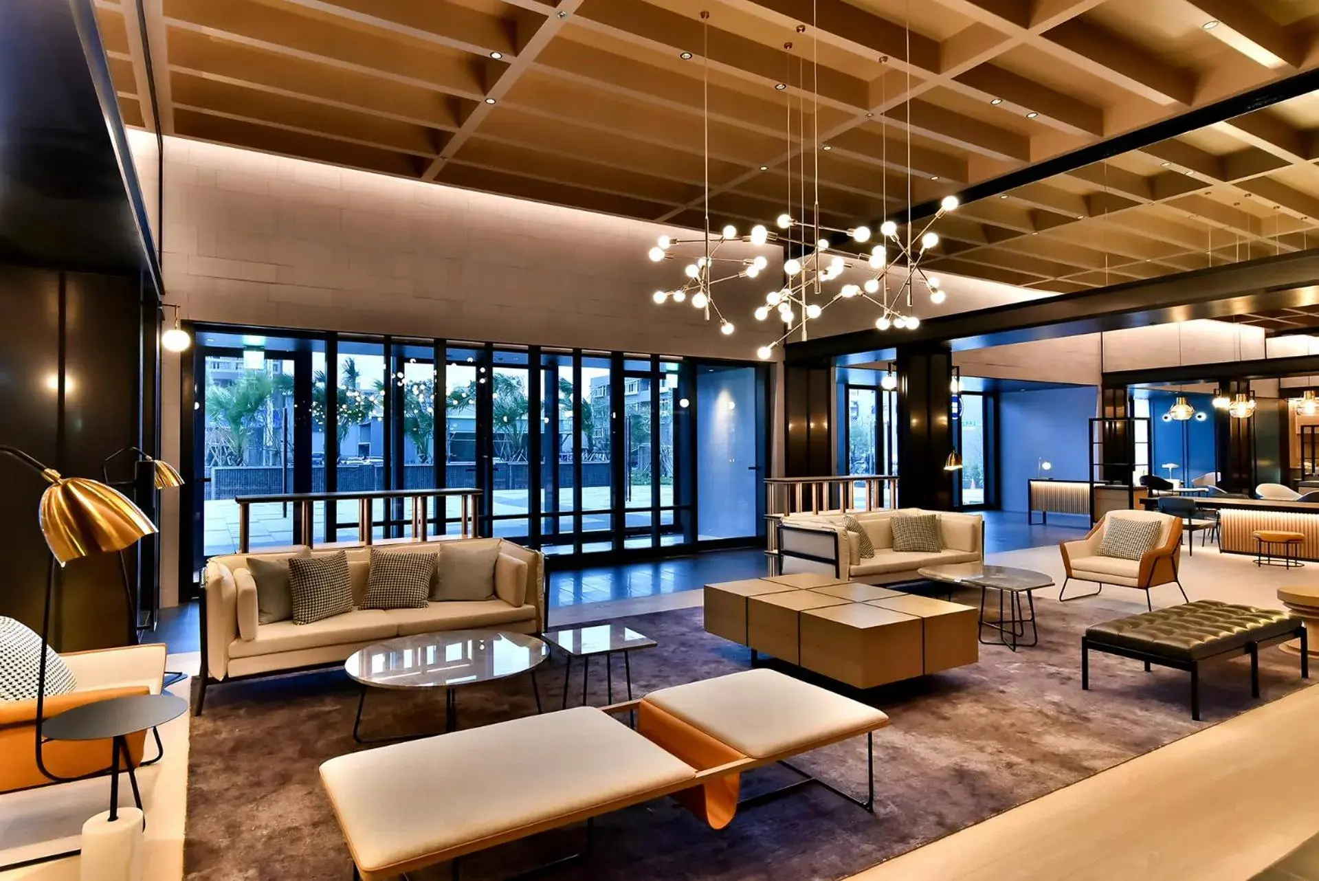 Lobby or reception in Four Points by Sheraton Taipei Bali