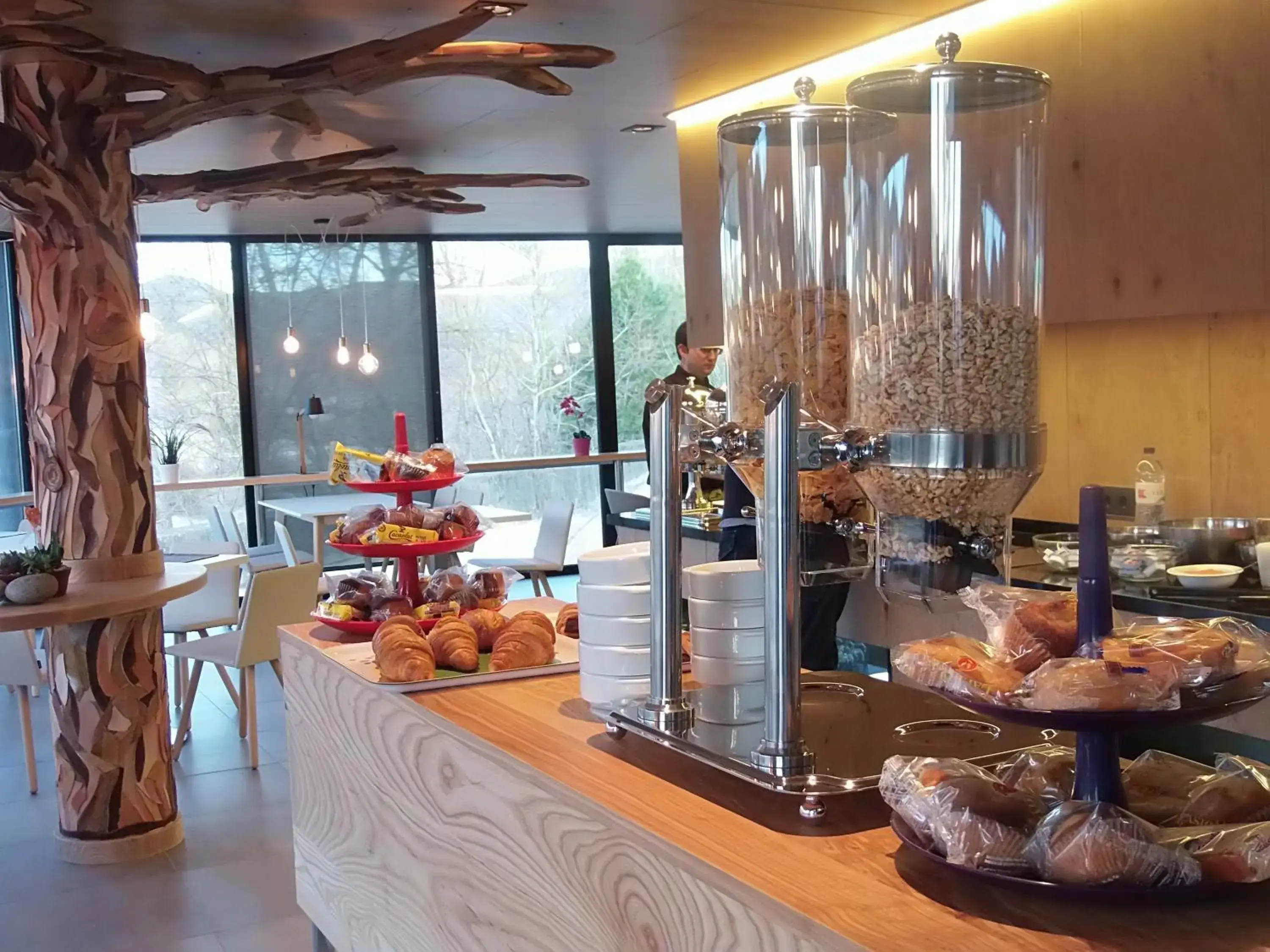 Restaurant/places to eat in Hotel Sanchez Restaurant/places to eat in Hotel Sanchez