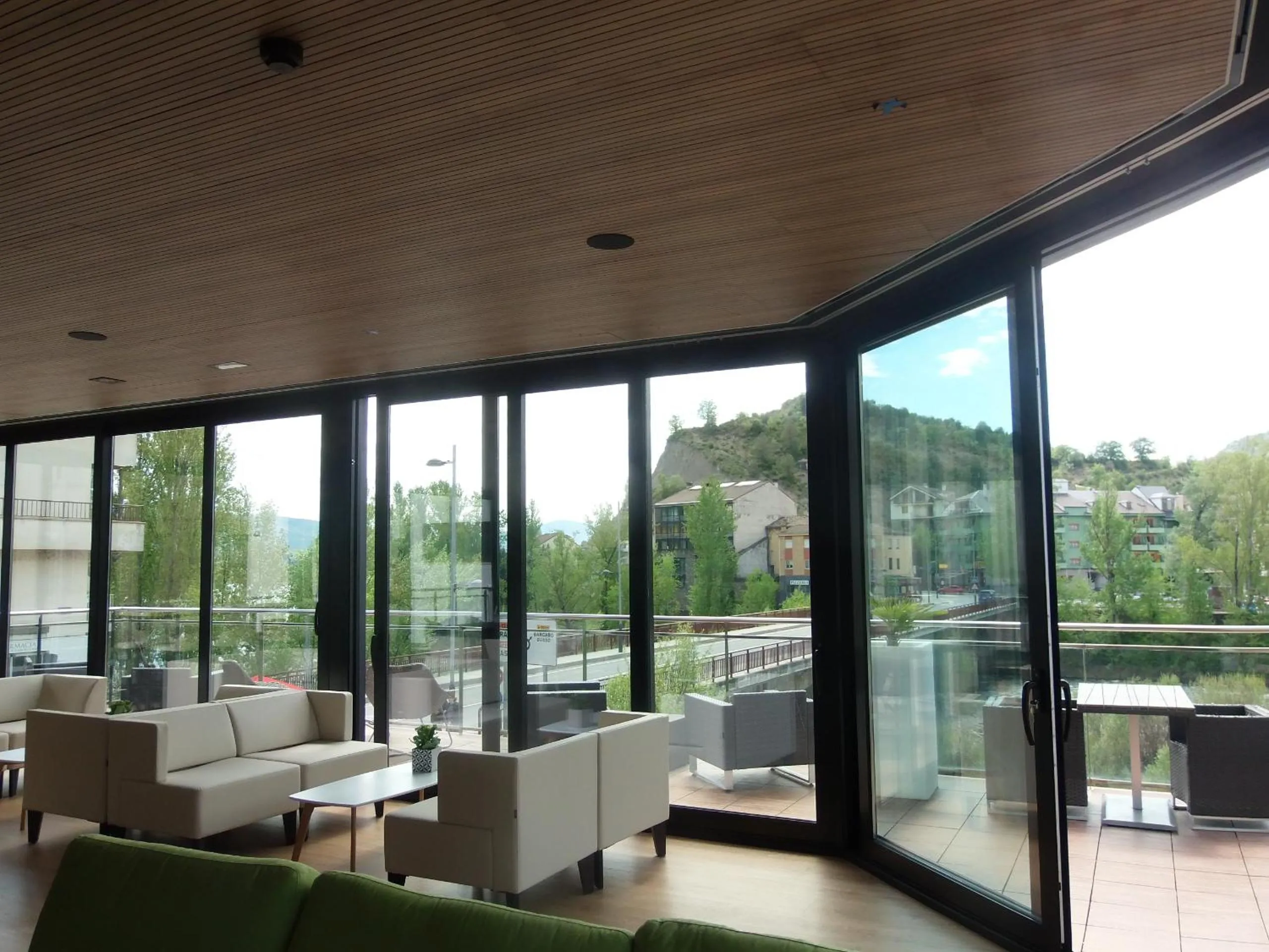 Communal lounge/ TV room in Hotel Sanchez