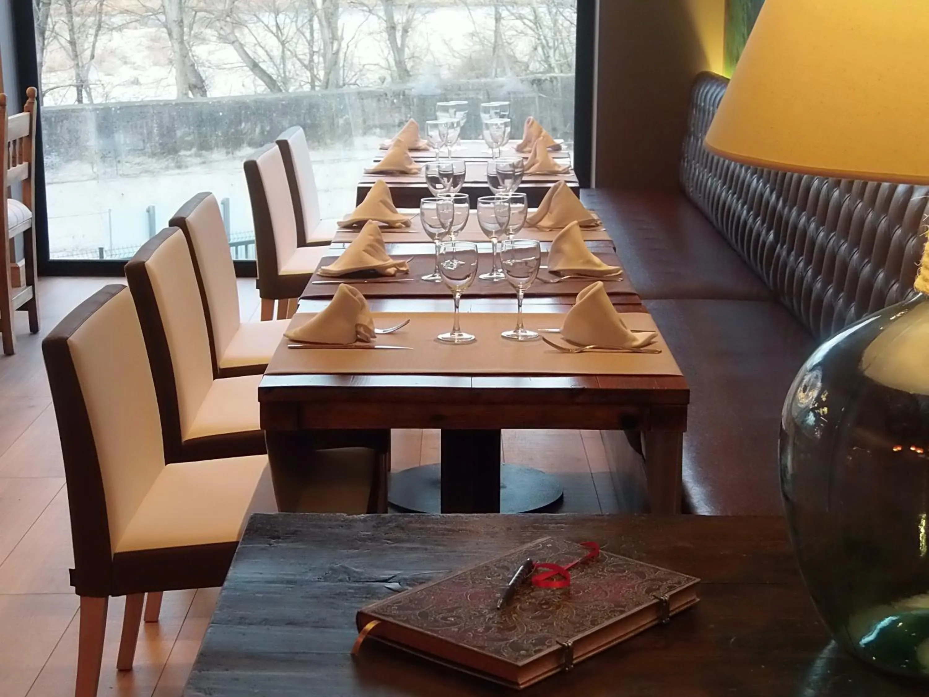 Restaurant/places to eat in Hotel Sanchez