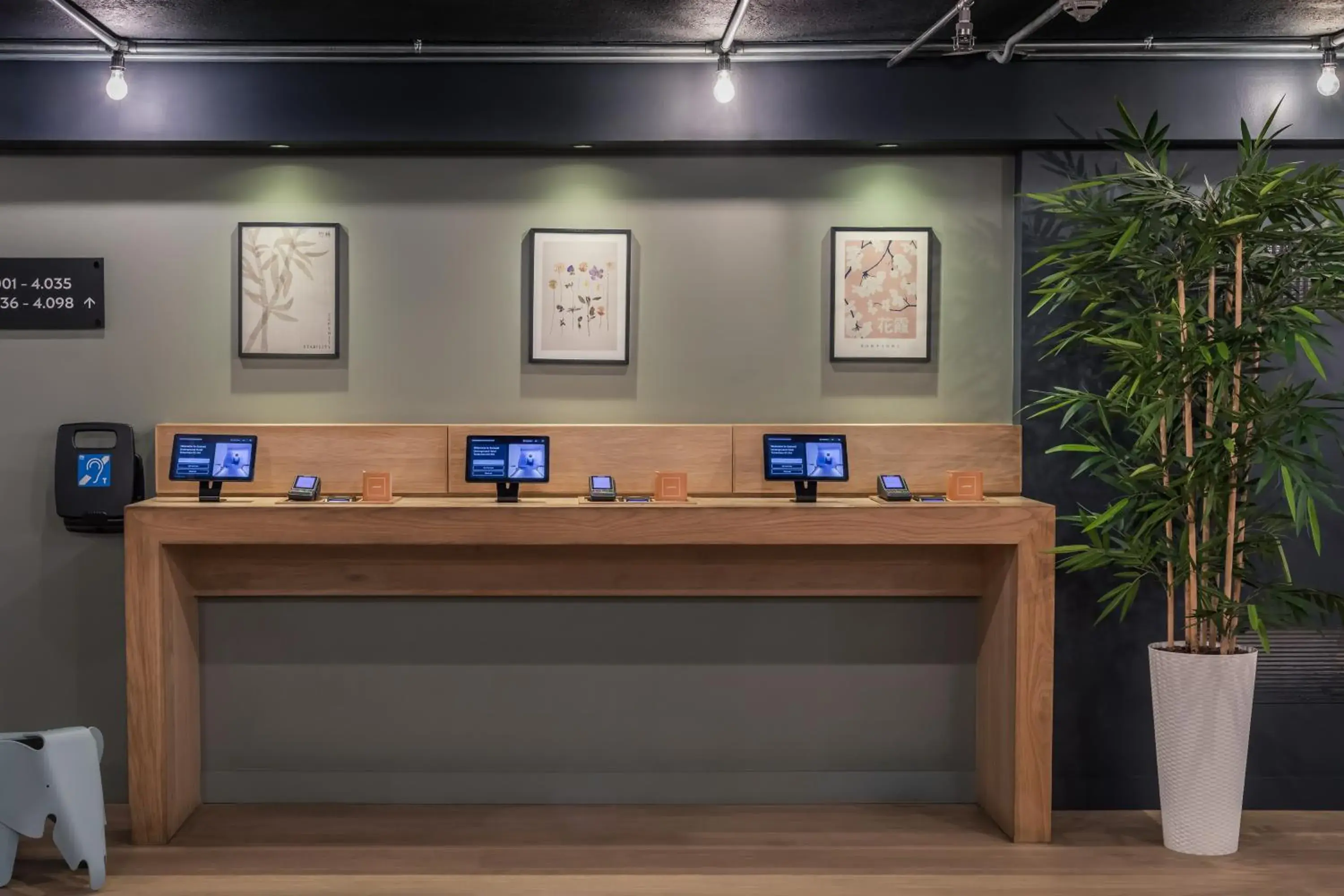 Lobby or reception in Zedwell Underground Hotel Tottenham Court Rd Lobby or reception in Zedwell Underground Hotel Tottenham Court Rd