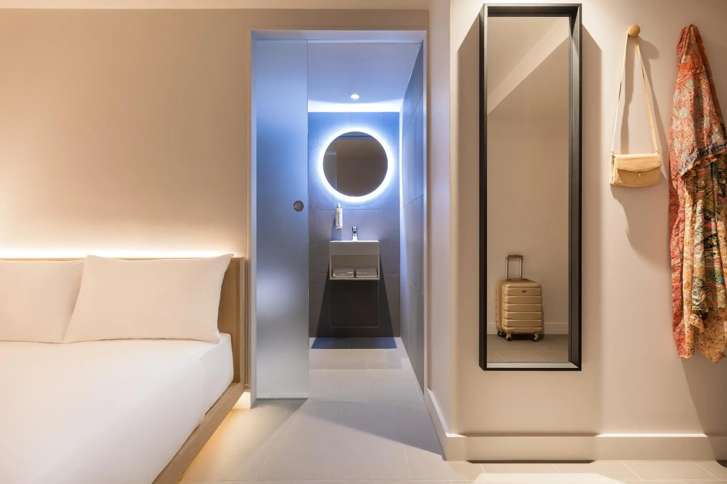 Bed in Zedwell Underground Hotel Tottenham Court Rd Bed in Zedwell Underground Hotel Tottenham Court Rd