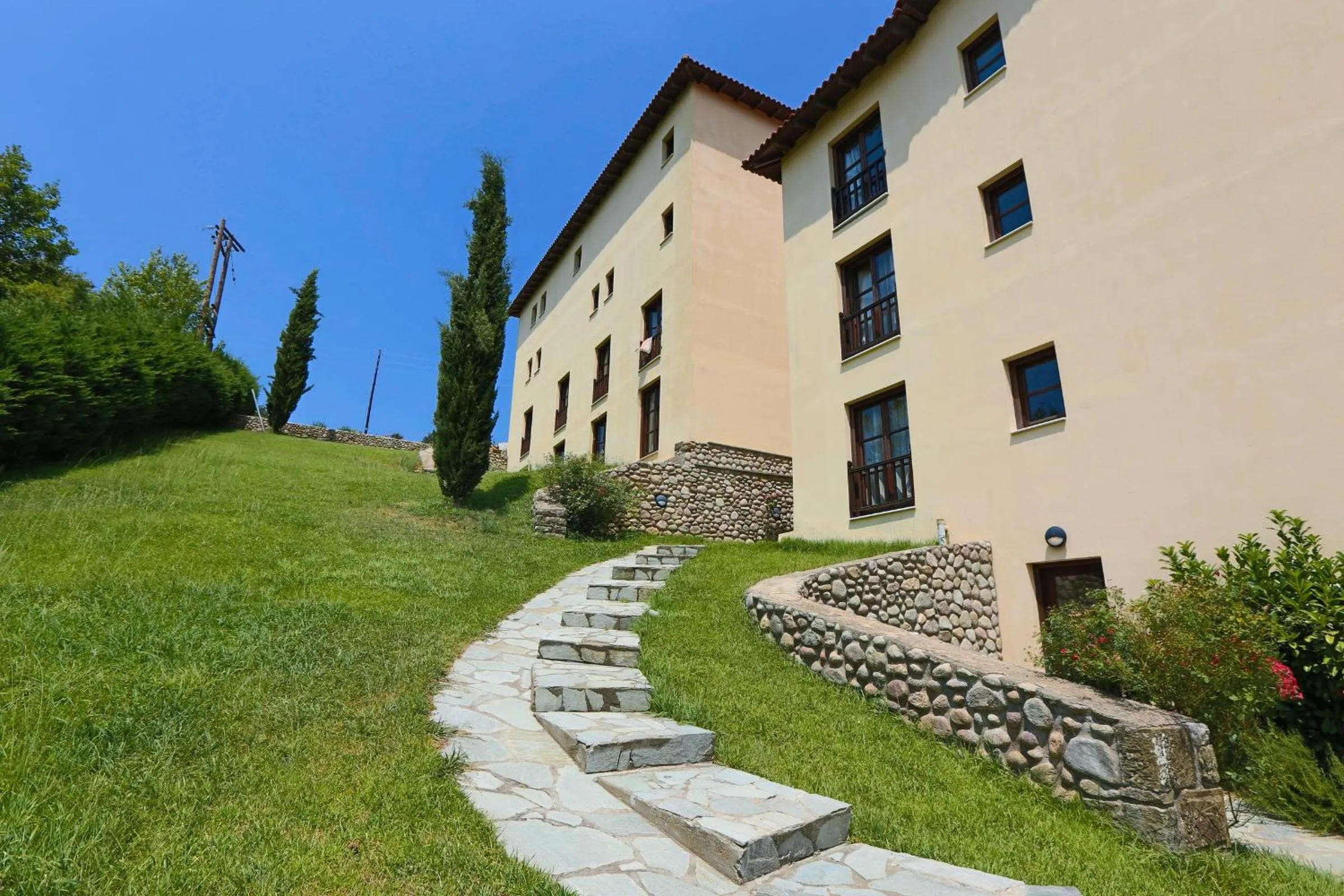 Garden in Meteora Hotel at Kastraki