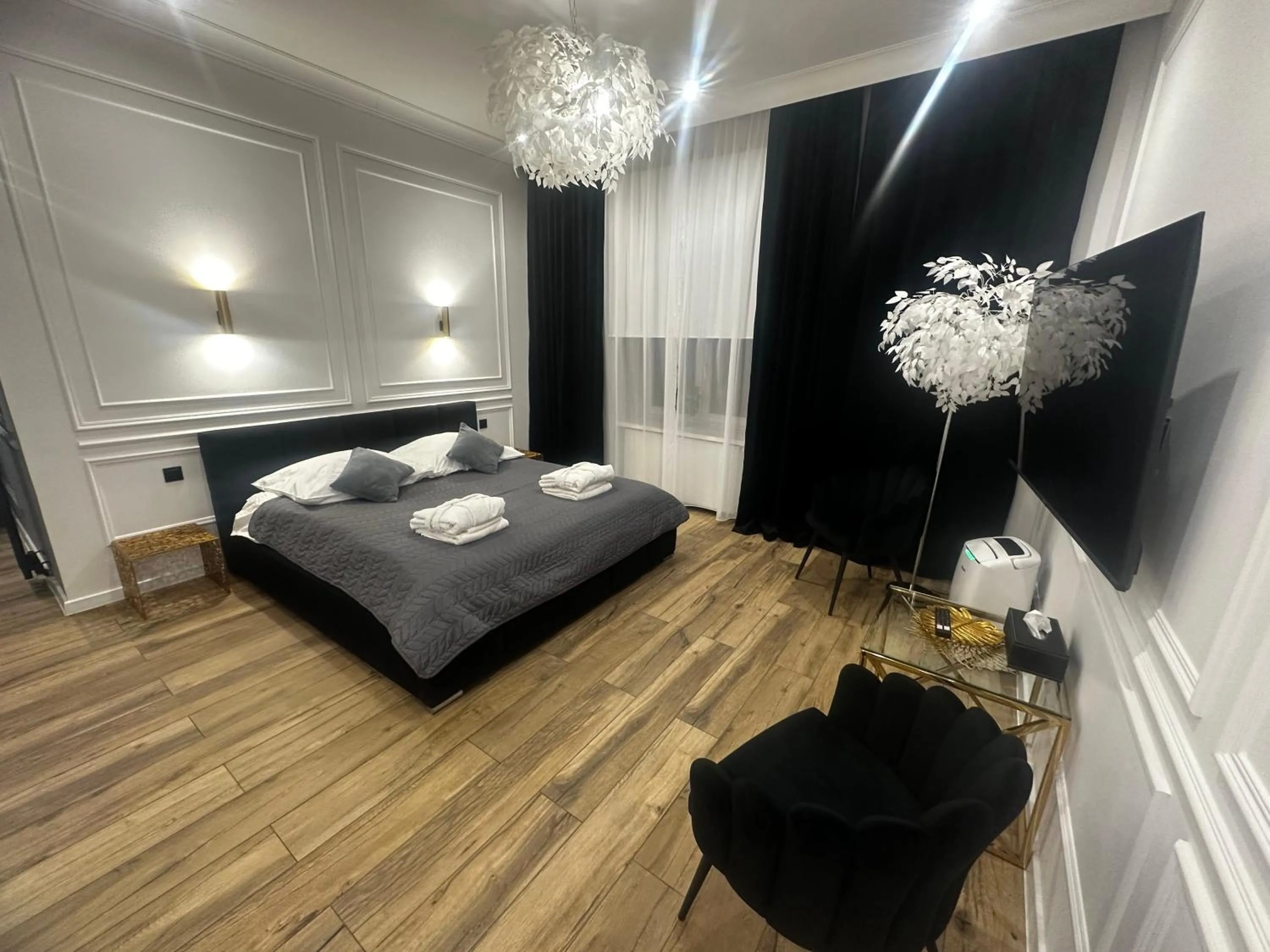 Bed in Apartament z Jacuzzi Kraków SHINE Starowiślna