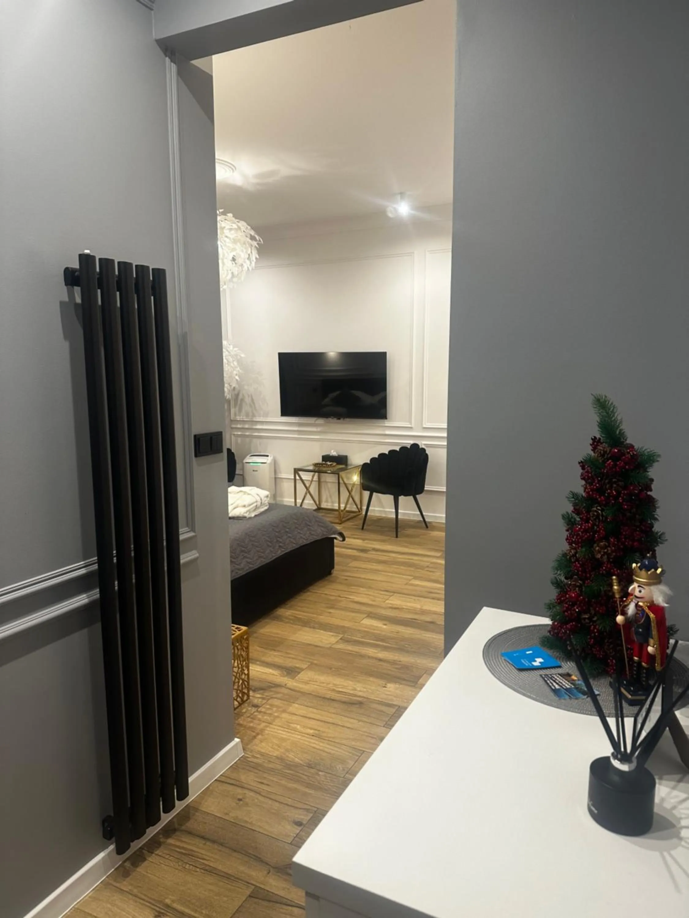 Photo of the whole room in Apartament z Jacuzzi Kraków SHINE Starowiślna