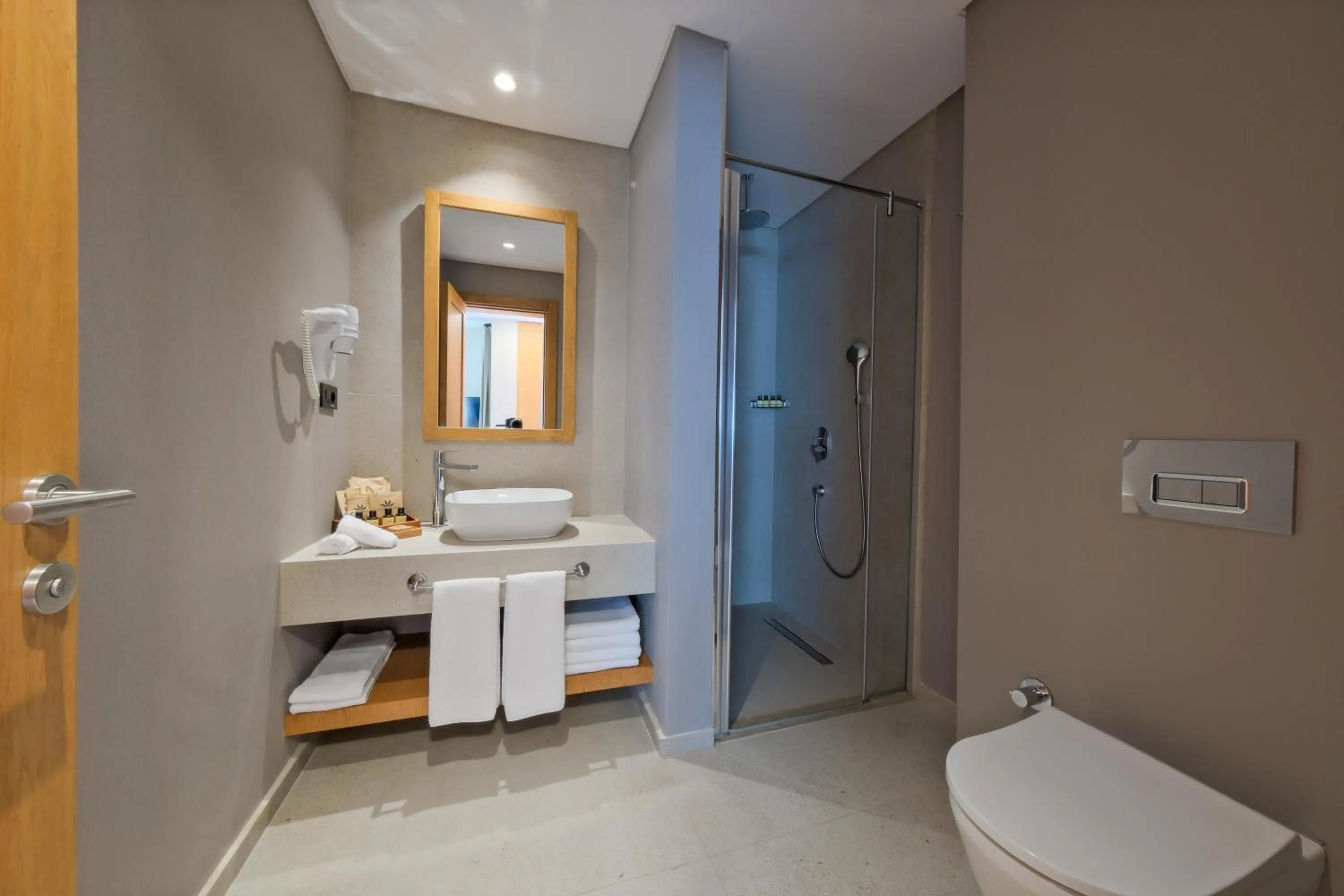 Shower in Siu Collection - Ultra All Inclusive