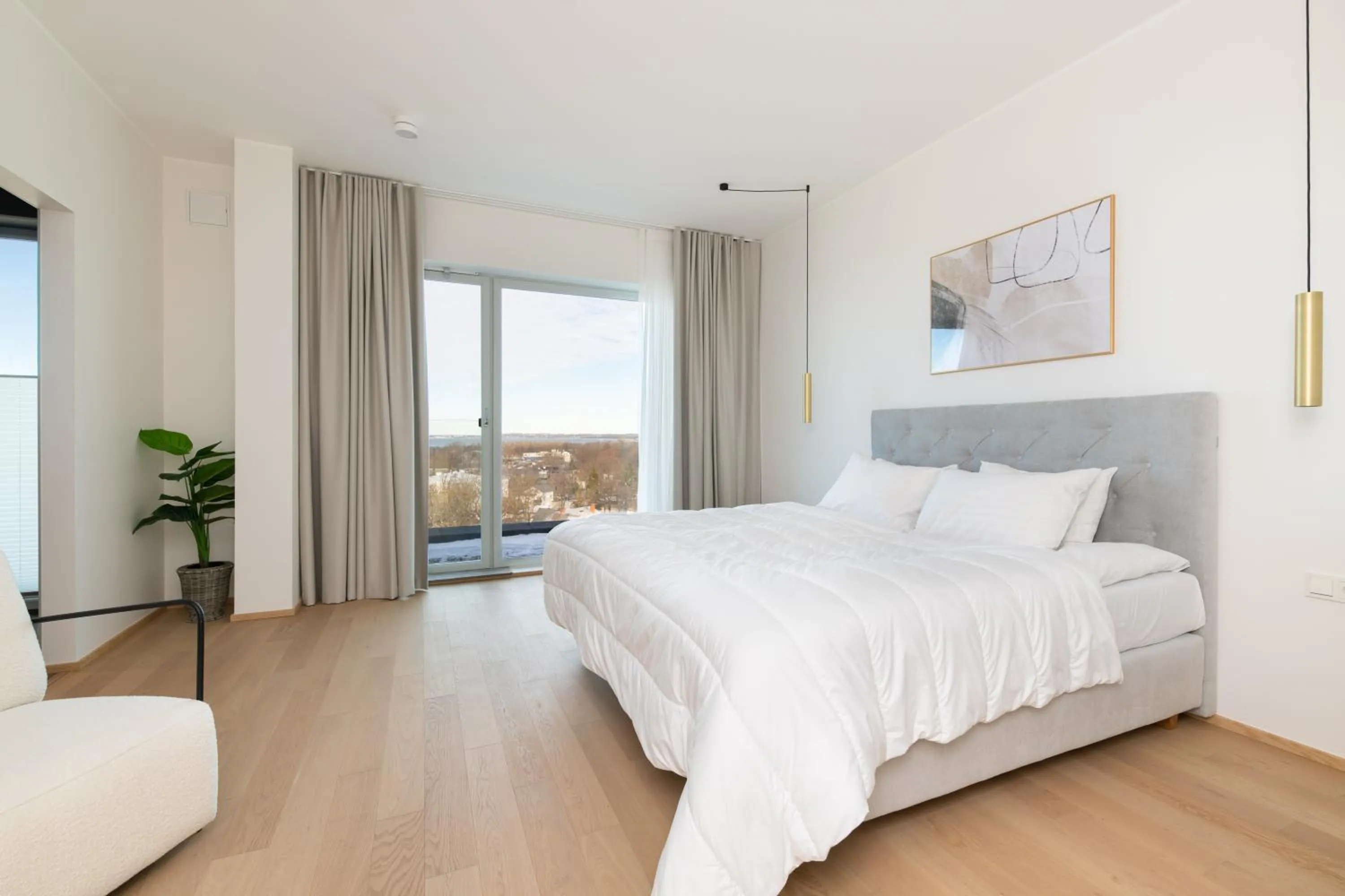 4bdr Modern and Stylish Apartment near Kadriorg with Free Parking