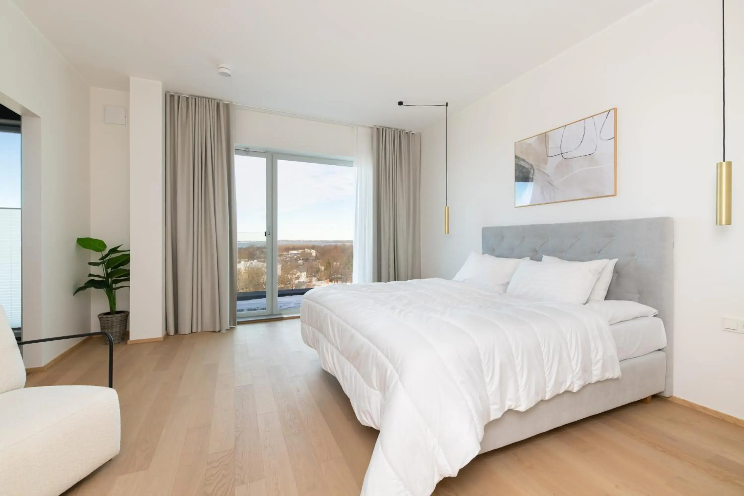 4bdr Modern and Stylish Apartment near Kadriorg with Free Parking 4bdr Modern and Stylish Apartment near Kadriorg with Free Parking