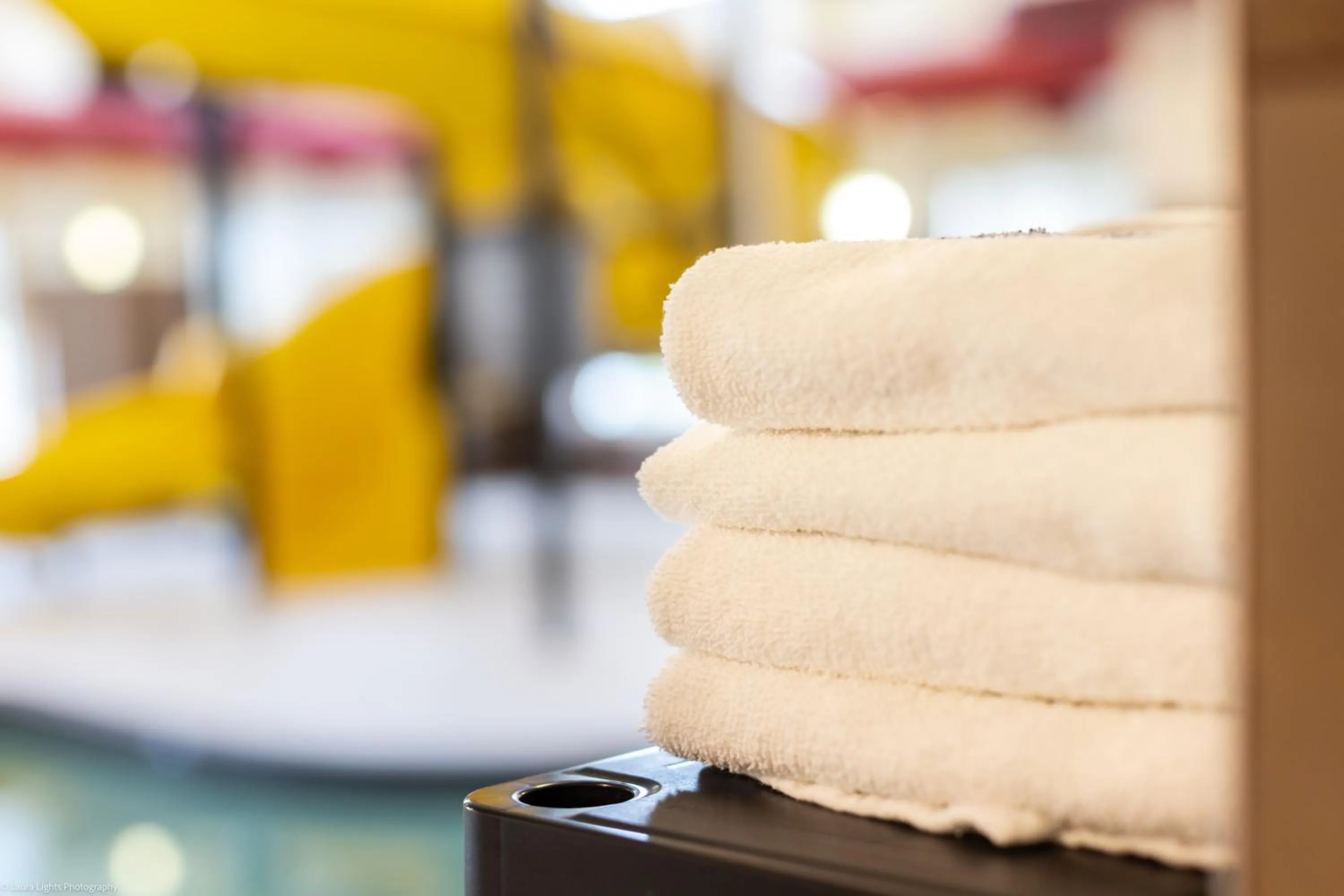 Bed in Home Inn and Suites Lloydminster