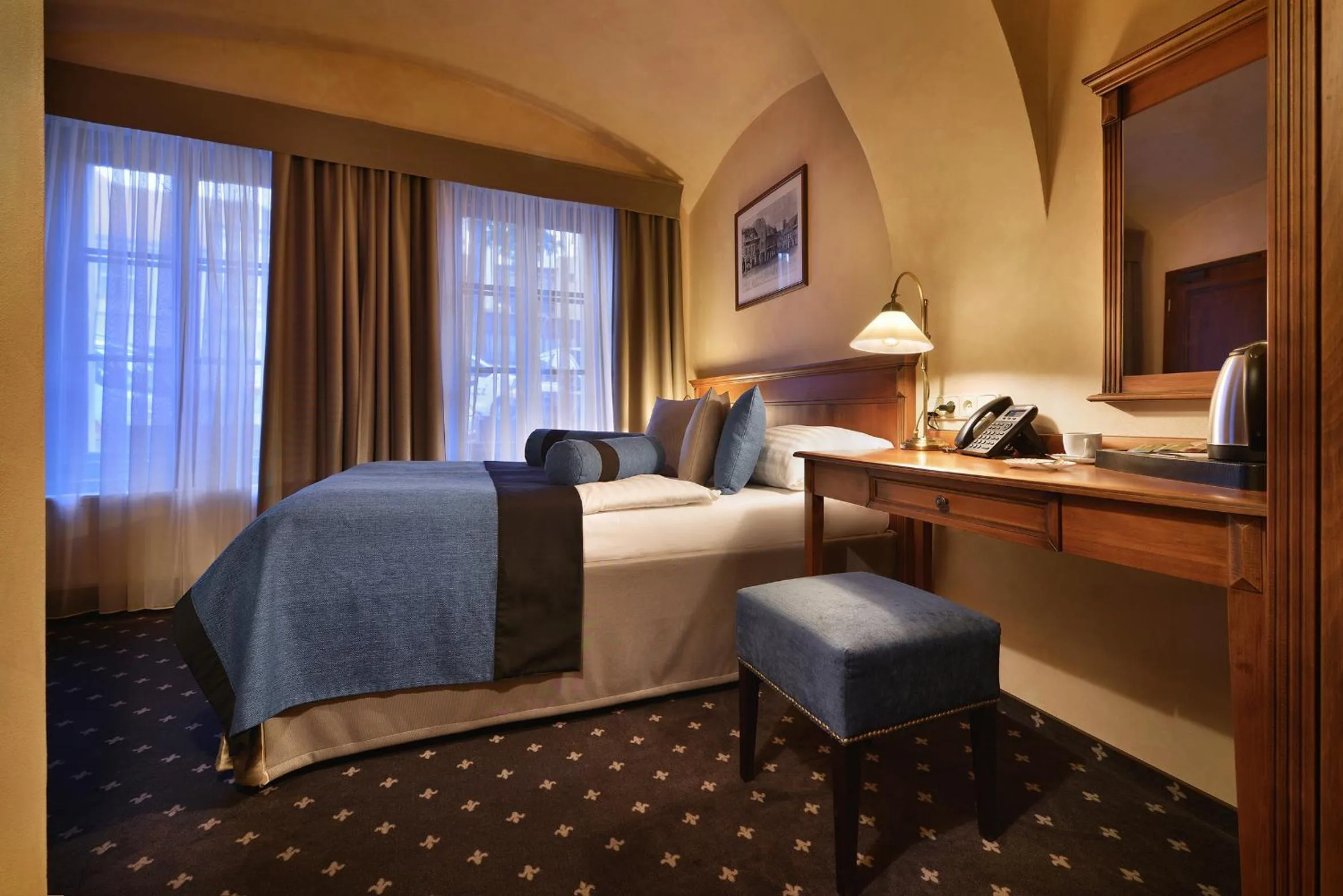 Bed in City Hotel Morris