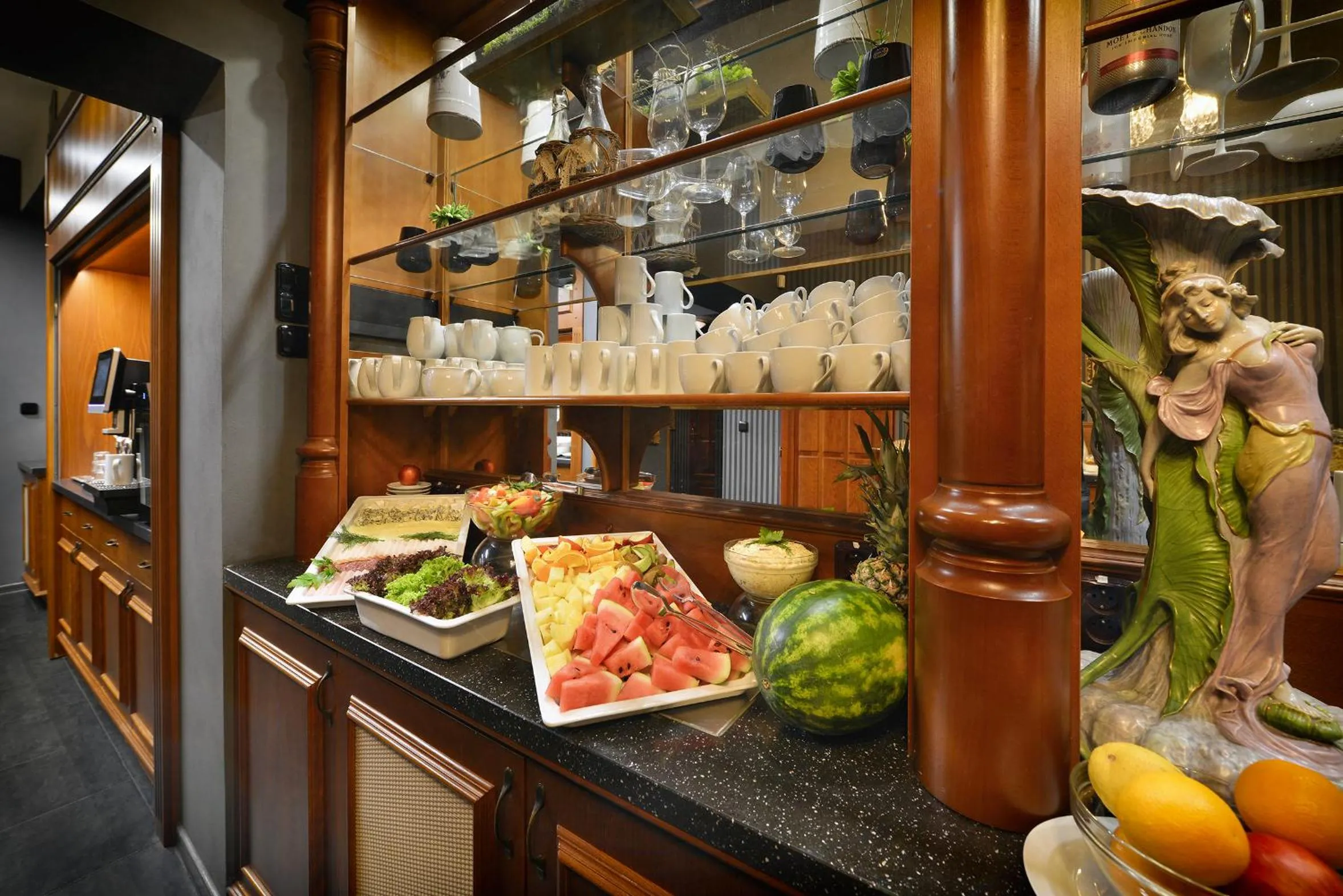 Breakfast in City Hotel Morris