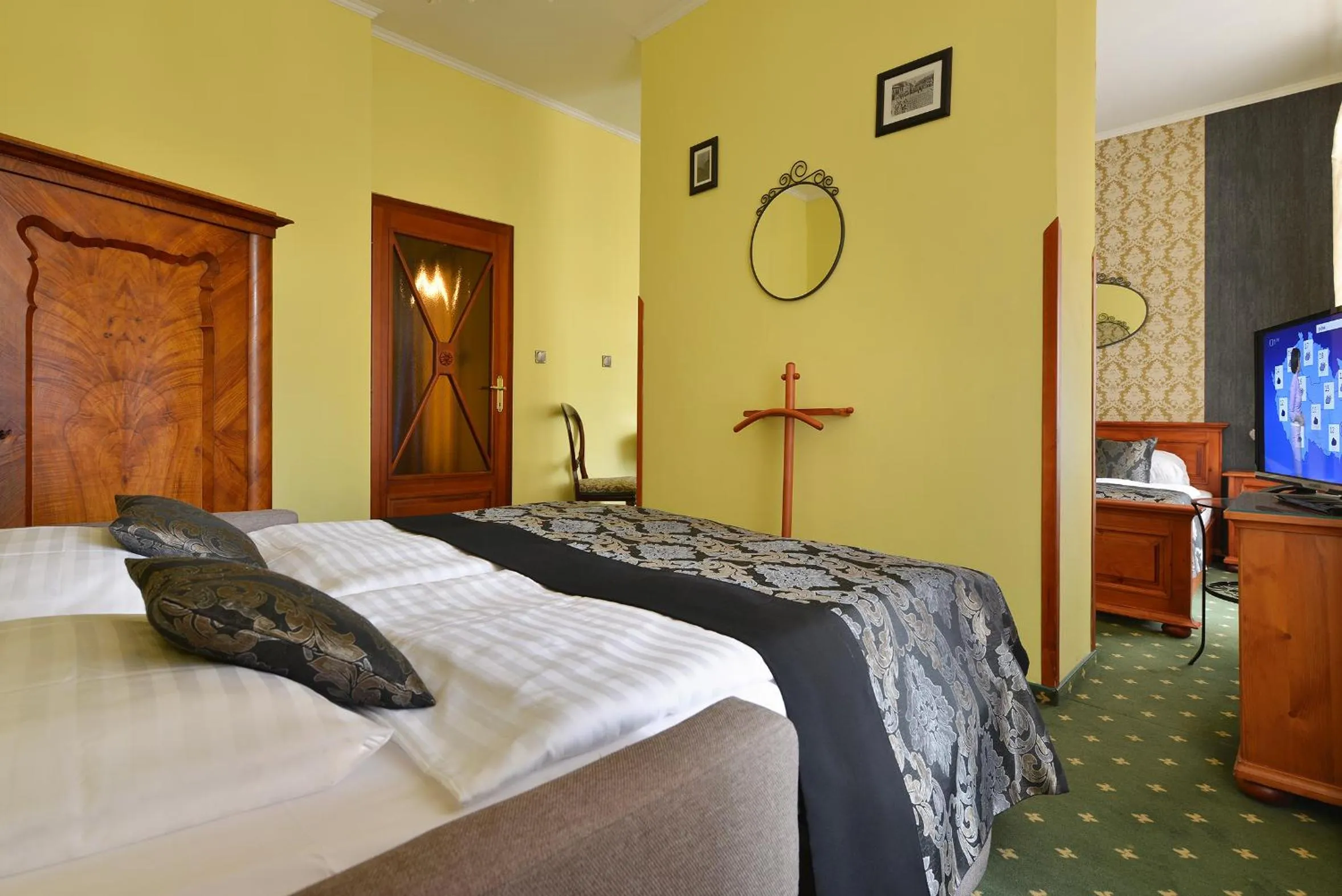 Bed in City Hotel Morris