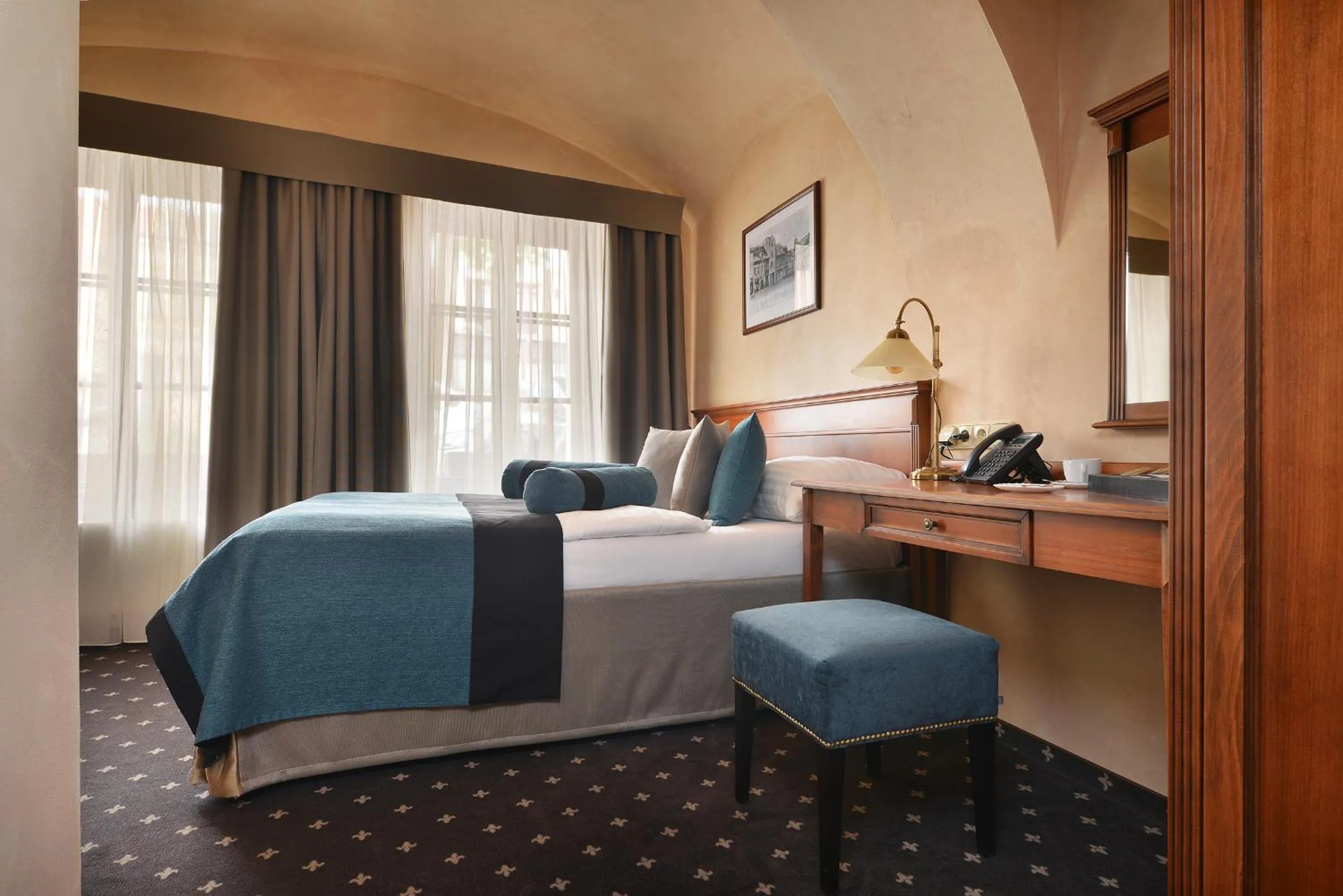 Bed in City Hotel Morris