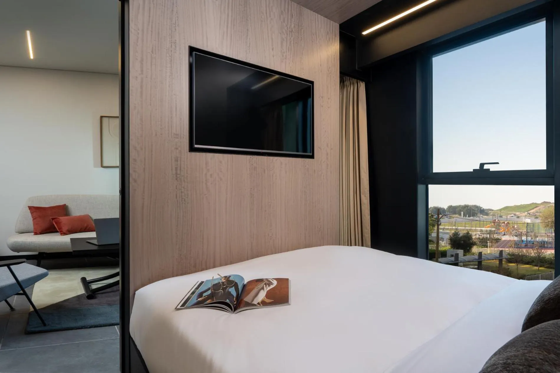 Bed in master Bat Yam