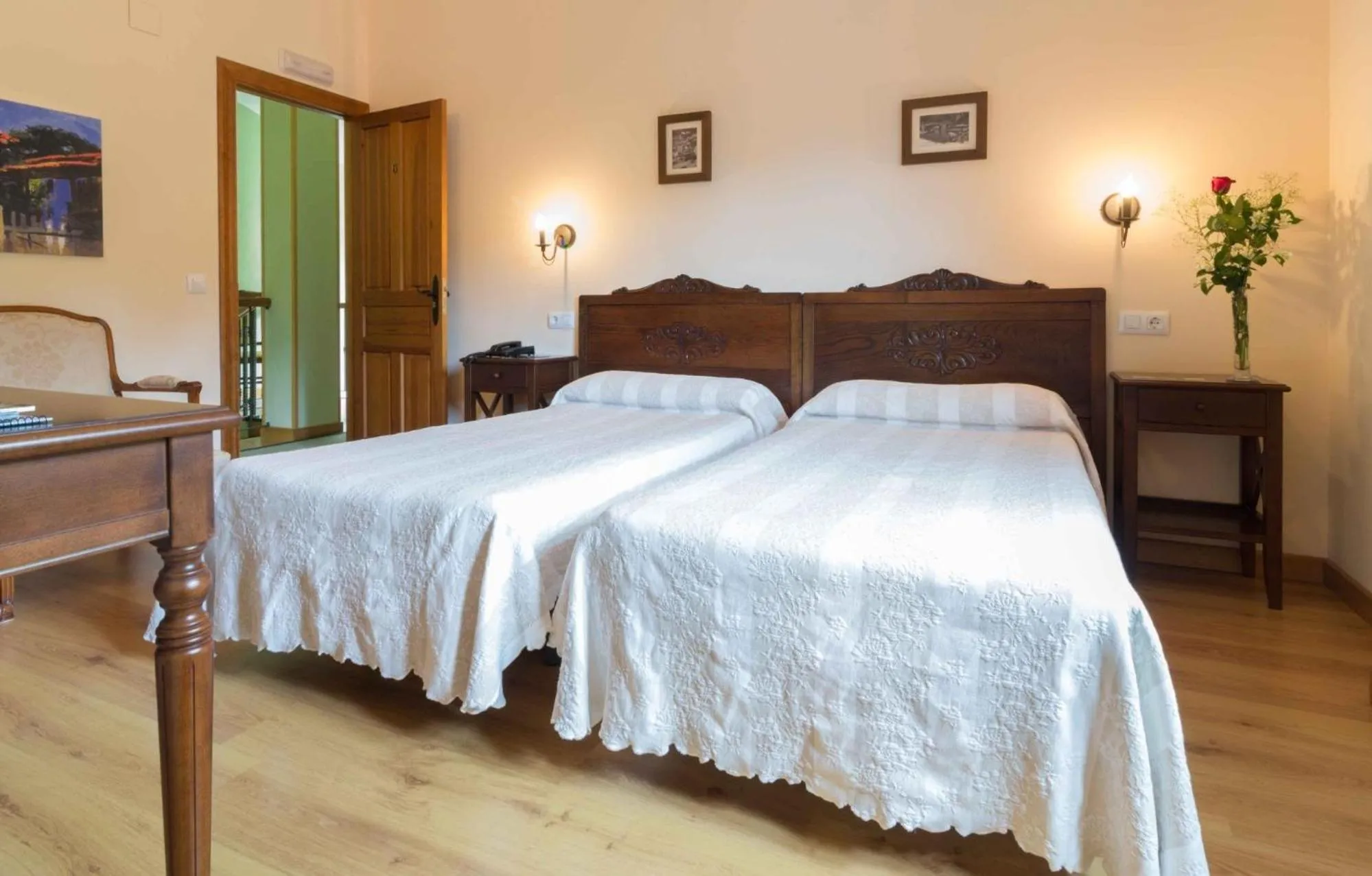 Photo of the whole room, Bed in Alesga Hotel Rural - Valles del Oso -Asturias