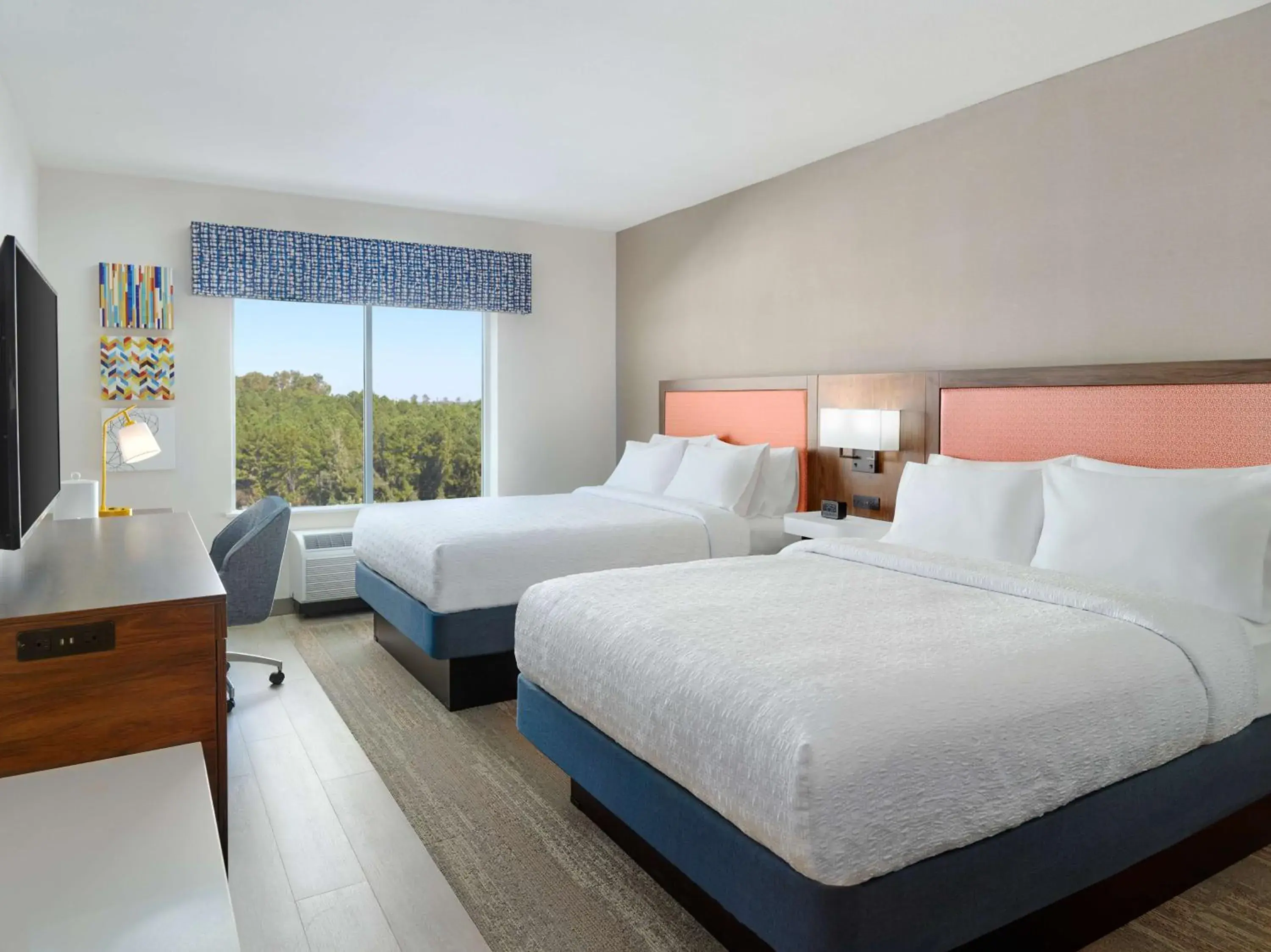 Queen Room with Two Queen Beds - Non-Smoking in Hampton Inn & Suites Fultondale Birmingham I 65, Al Queen Room with Two Queen Beds - Non-Smoking in Hampton Inn & Suites Fultondale Birmingham I 65, Al