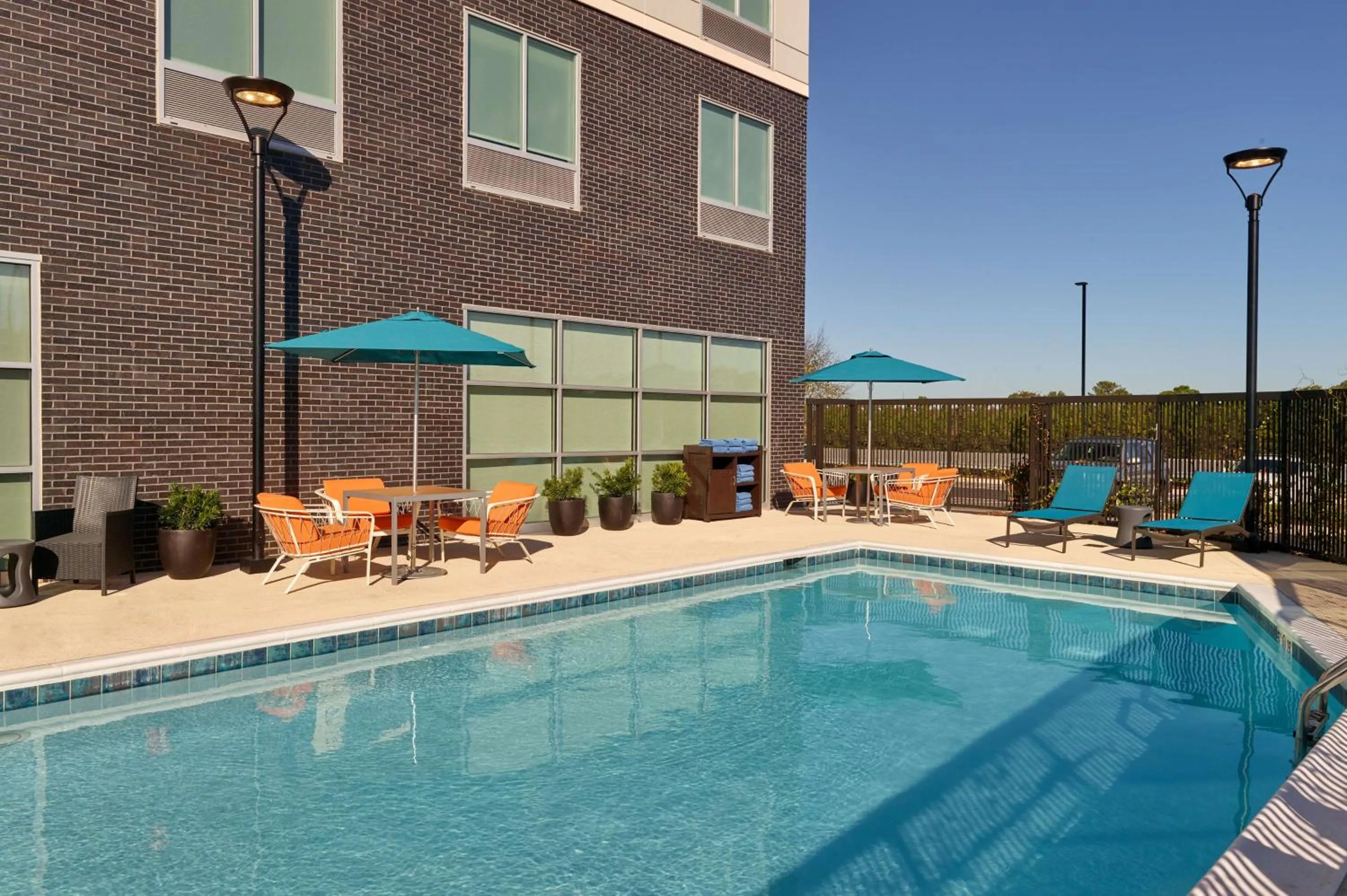 Pool view in Hampton Inn & Suites Fultondale Birmingham I 65, Al