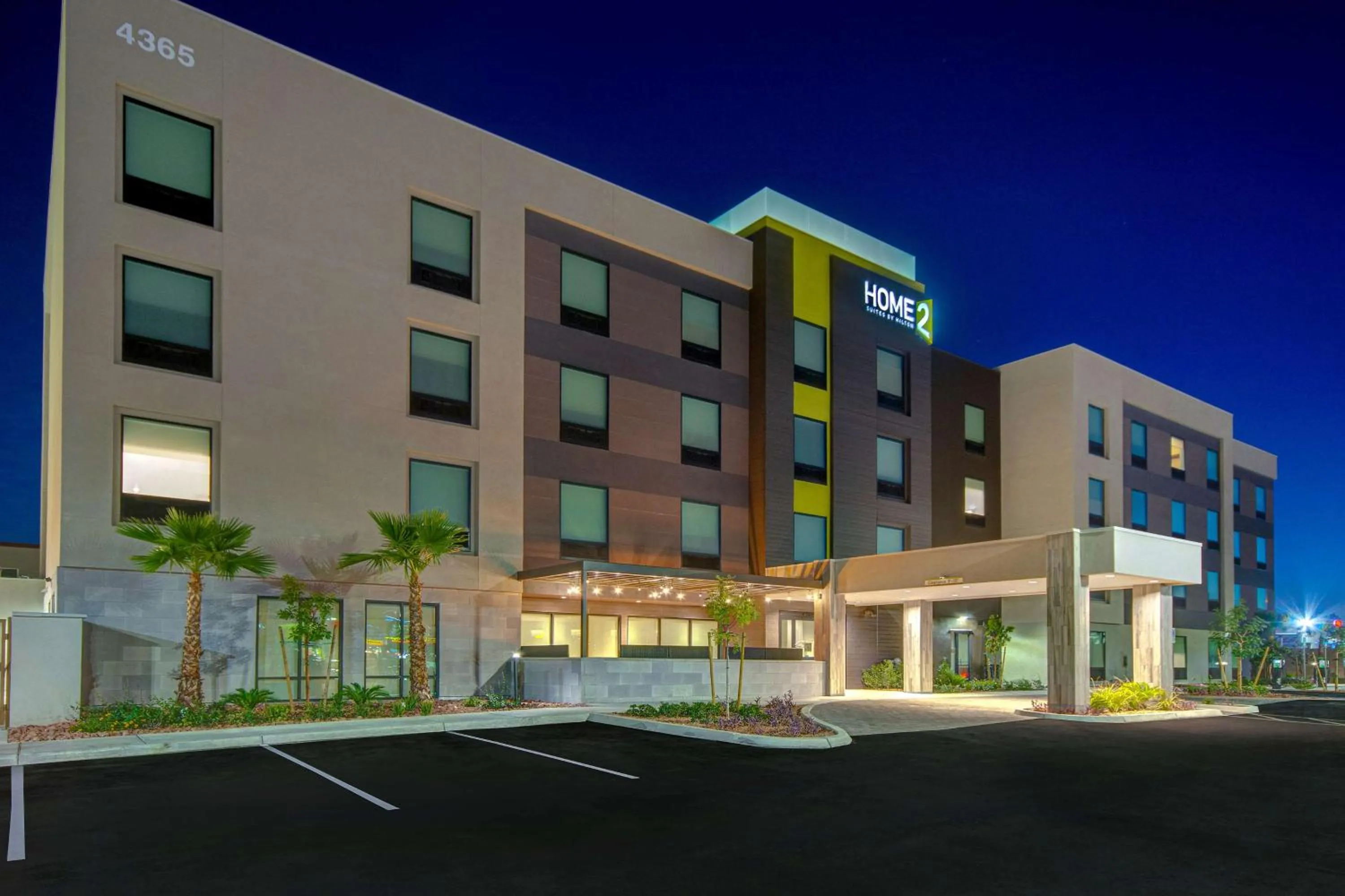 Property building in Home2 Suites By Hilton Las Vegas North