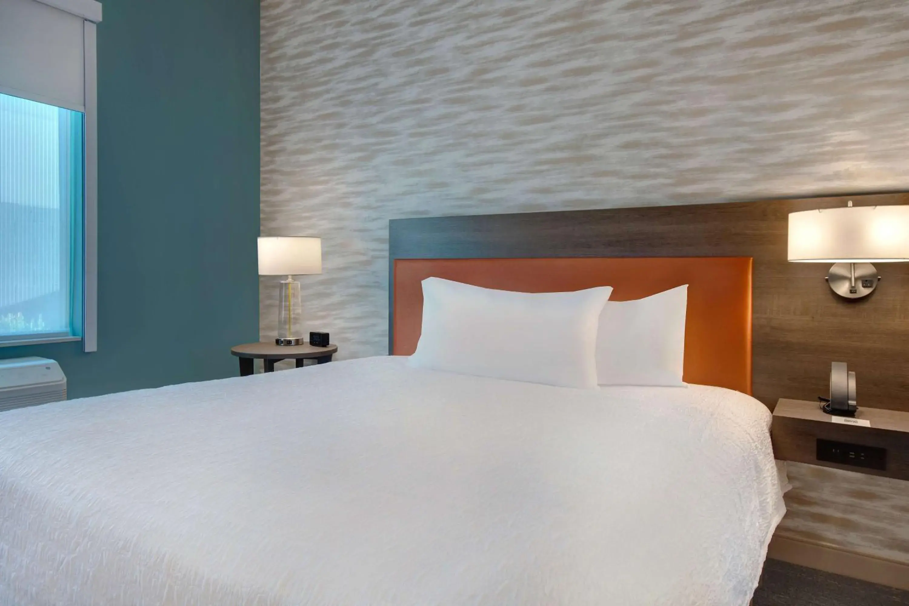 Bed in Home2 Suites By Hilton Las Vegas North