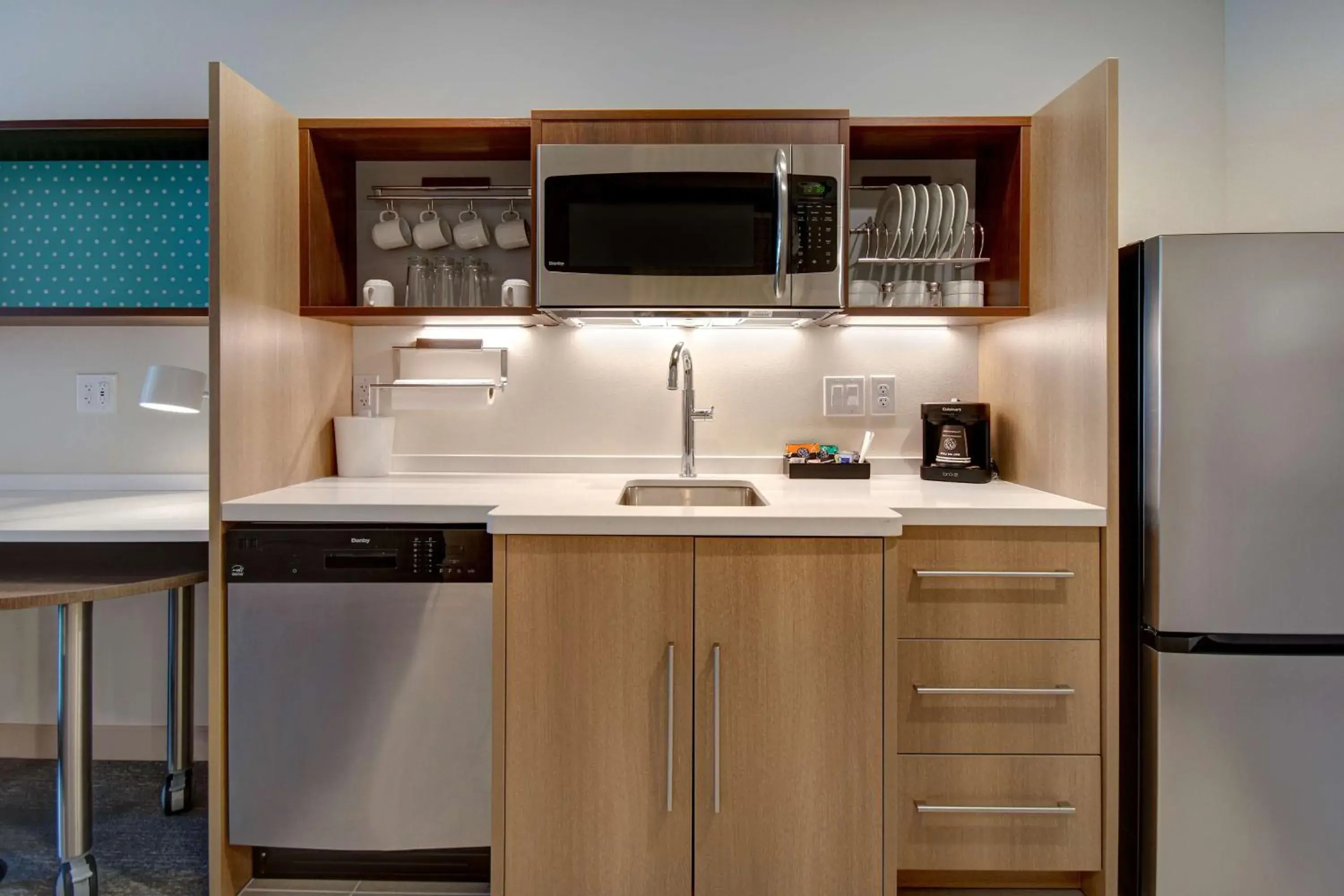 Kitchen or kitchenette, Kitchen/Kitchenette in Home2 Suites By Hilton Las Vegas North