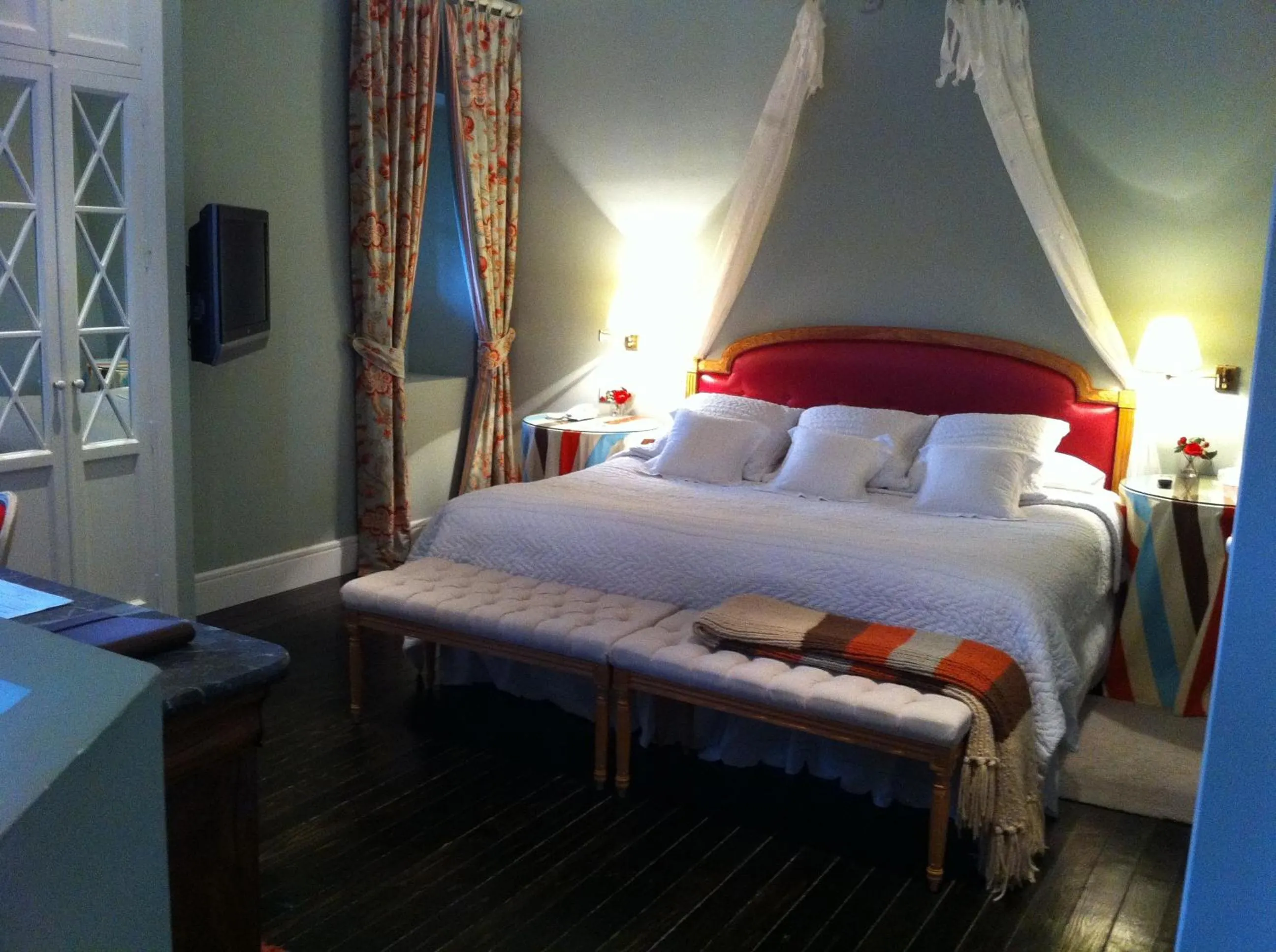 Photo of the whole room, Bed in Hotel Valdepalacios Gourmand 5* GL