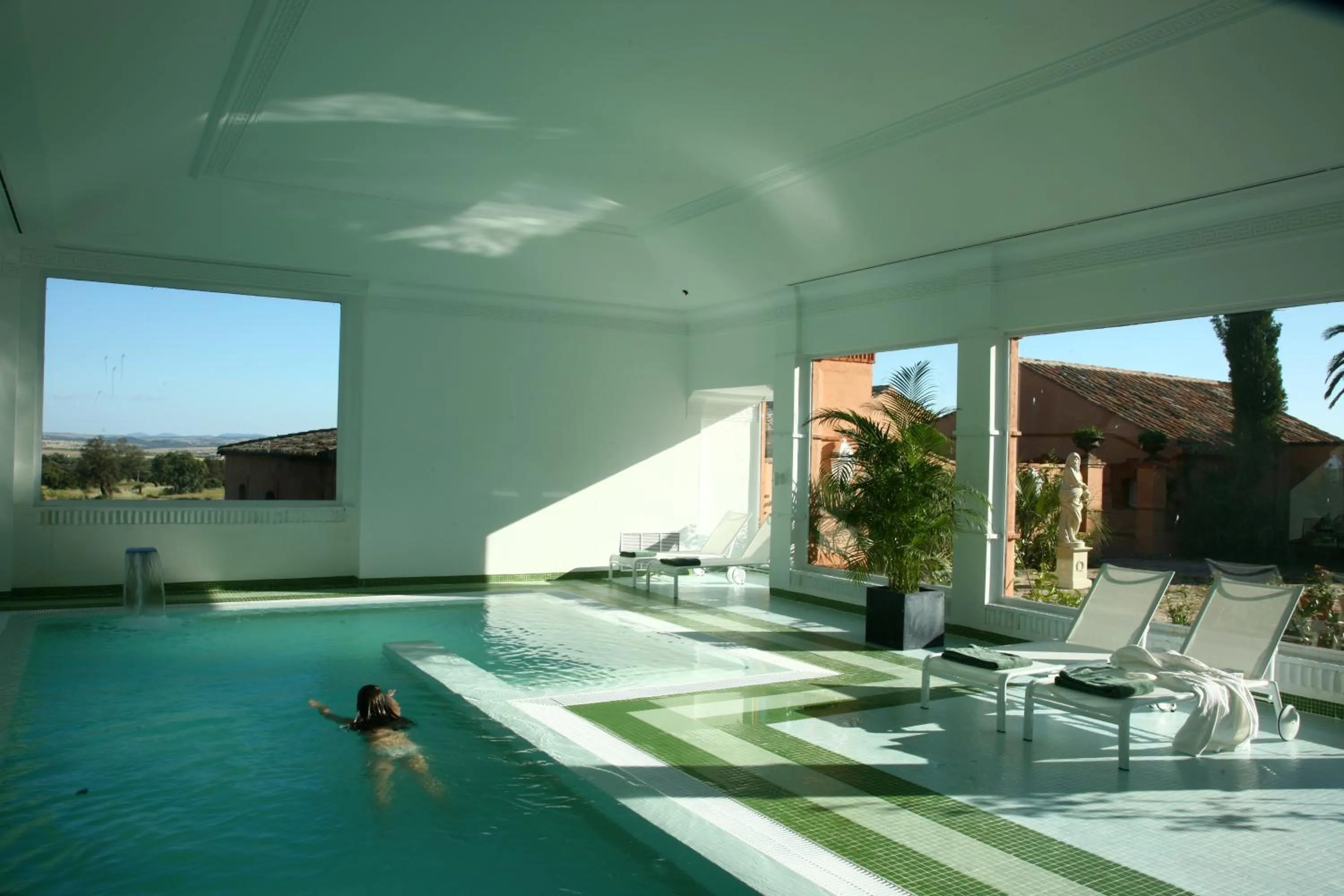 Swimming pool in Hotel Valdepalacios Gourmand 5* GL