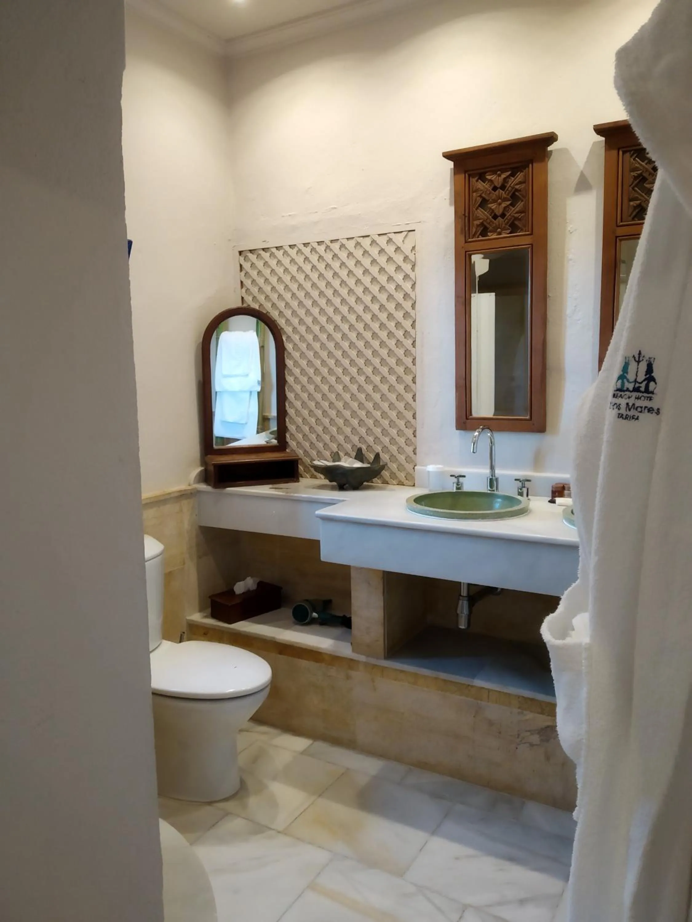 Bathroom in Beach Hotel Dos Mares