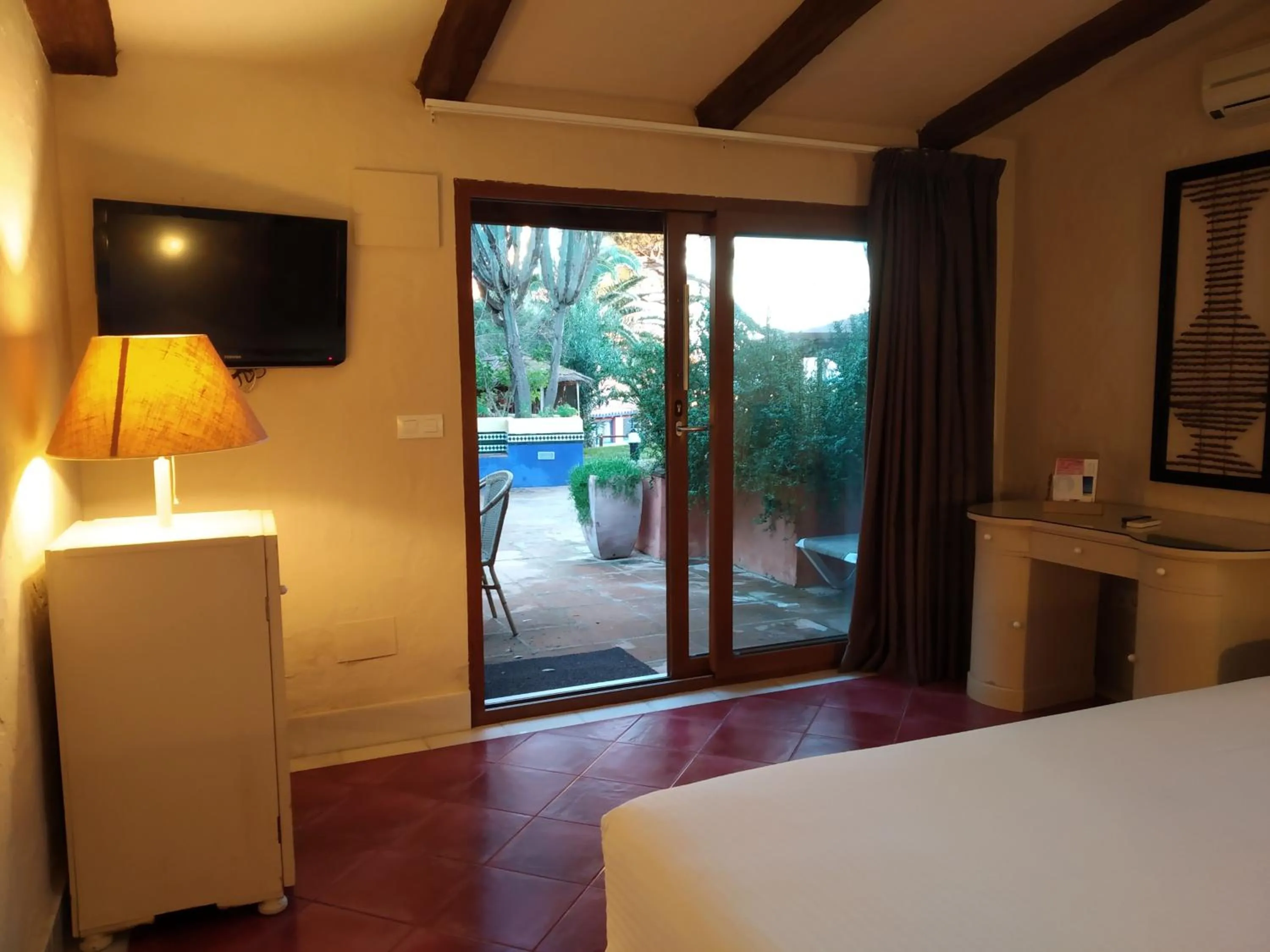 Photo of the whole room, Bed in Beach Hotel Dos Mares