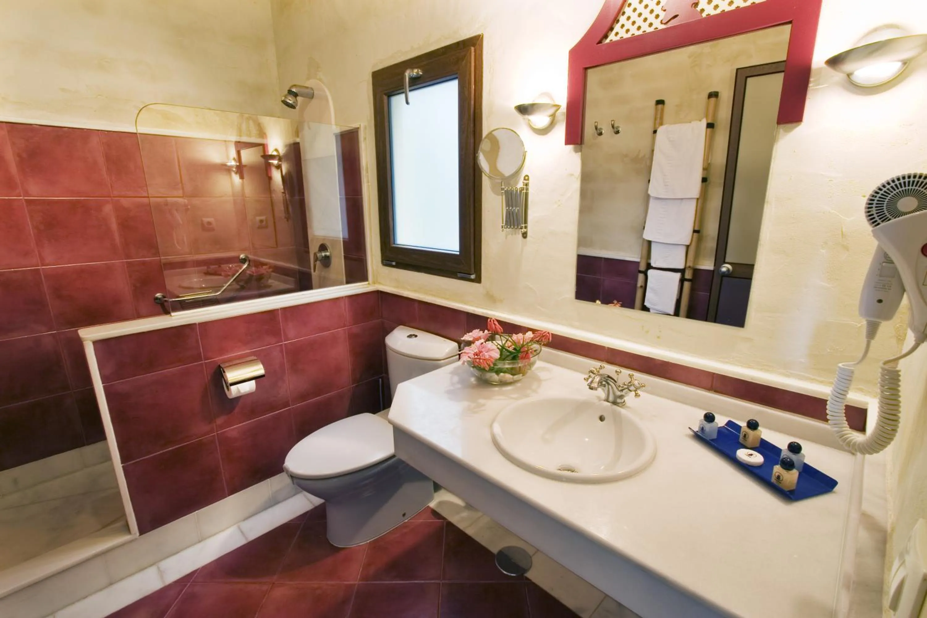 Bathroom in Beach Hotel Dos Mares