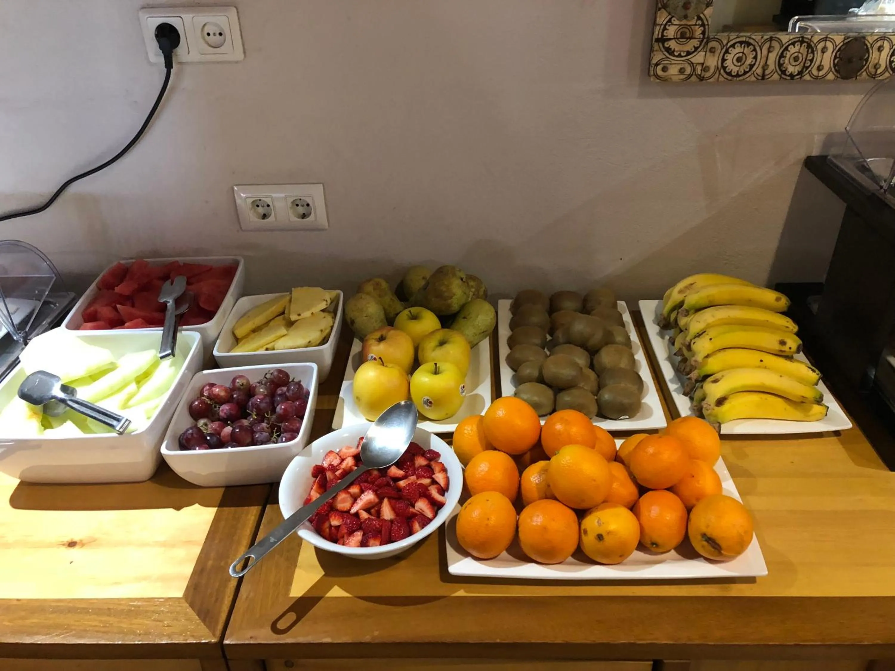 Buffet breakfast in Beach Hotel Dos Mares