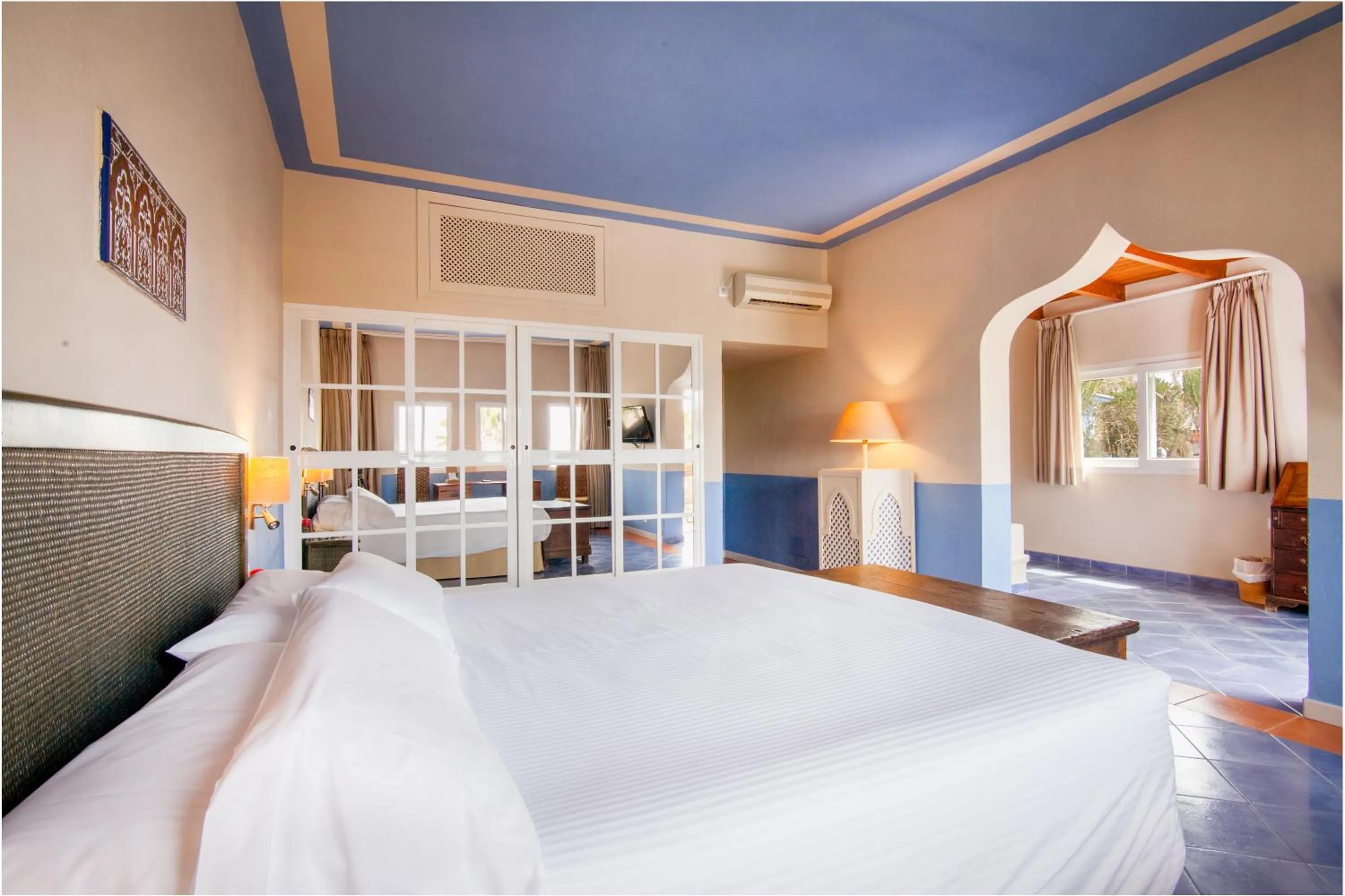 Photo of the whole room, Bed in Beach Hotel Dos Mares