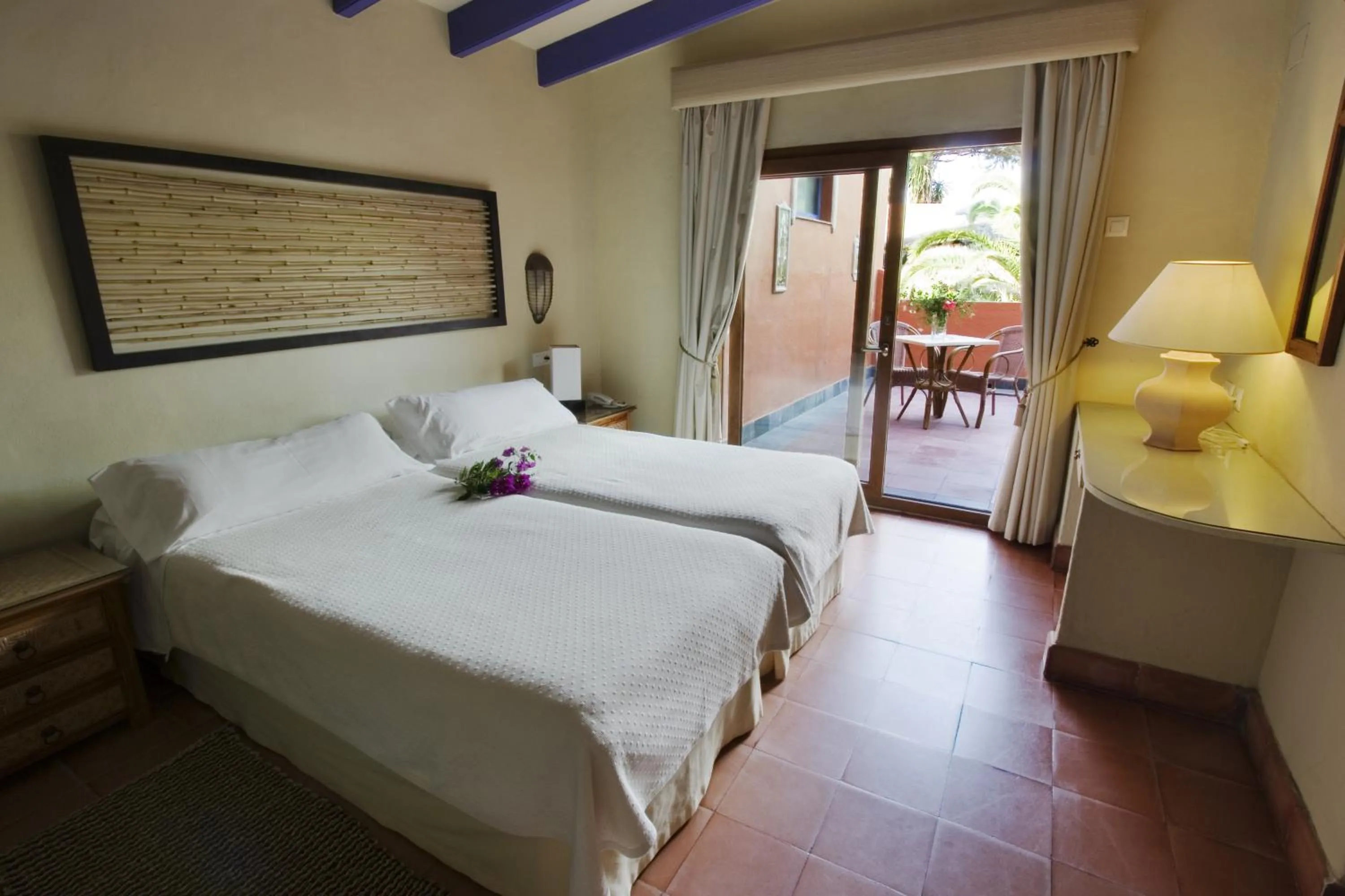 Photo of the whole room, Bed in Beach Hotel Dos Mares