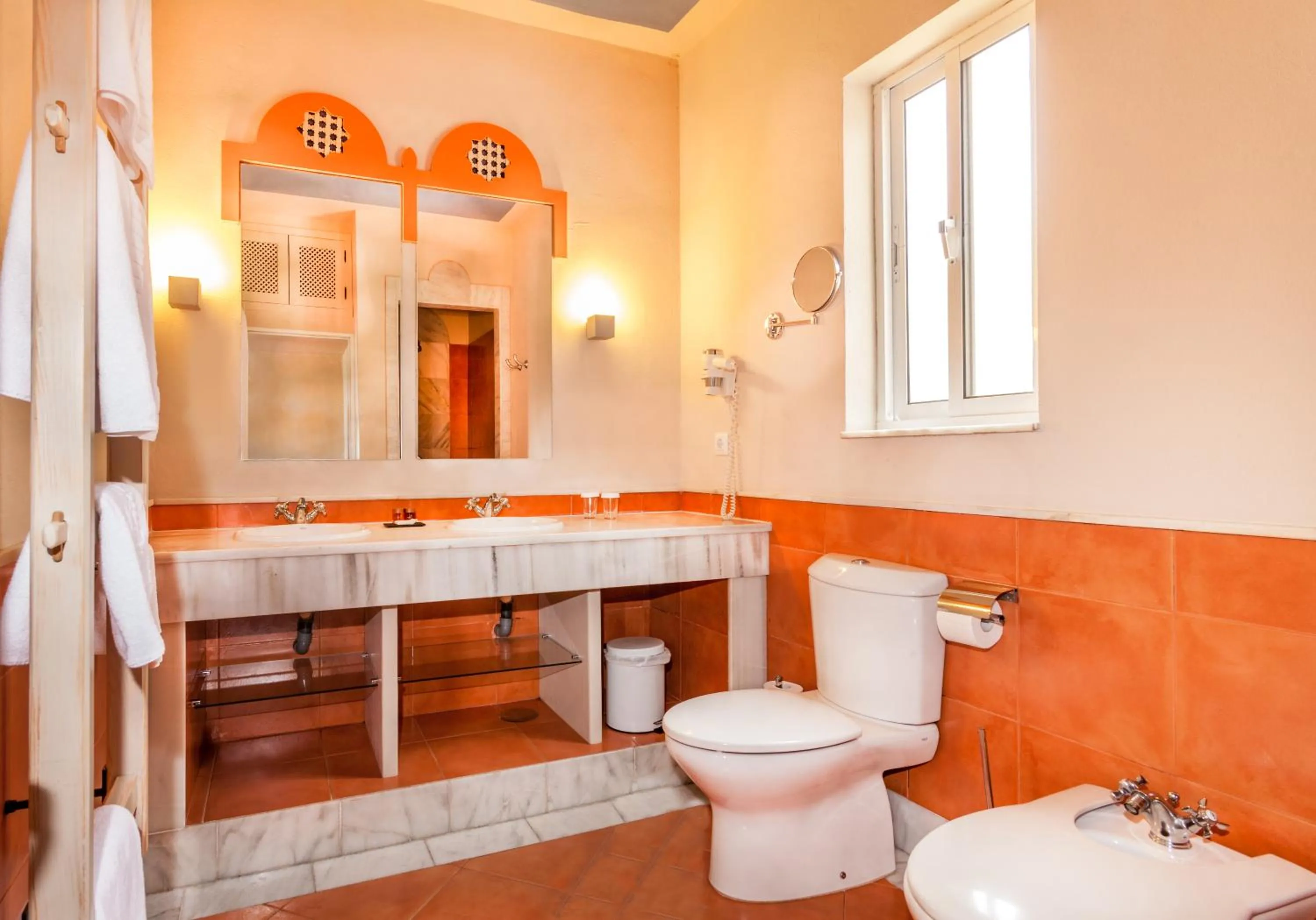 Bathroom in Beach Hotel Dos Mares